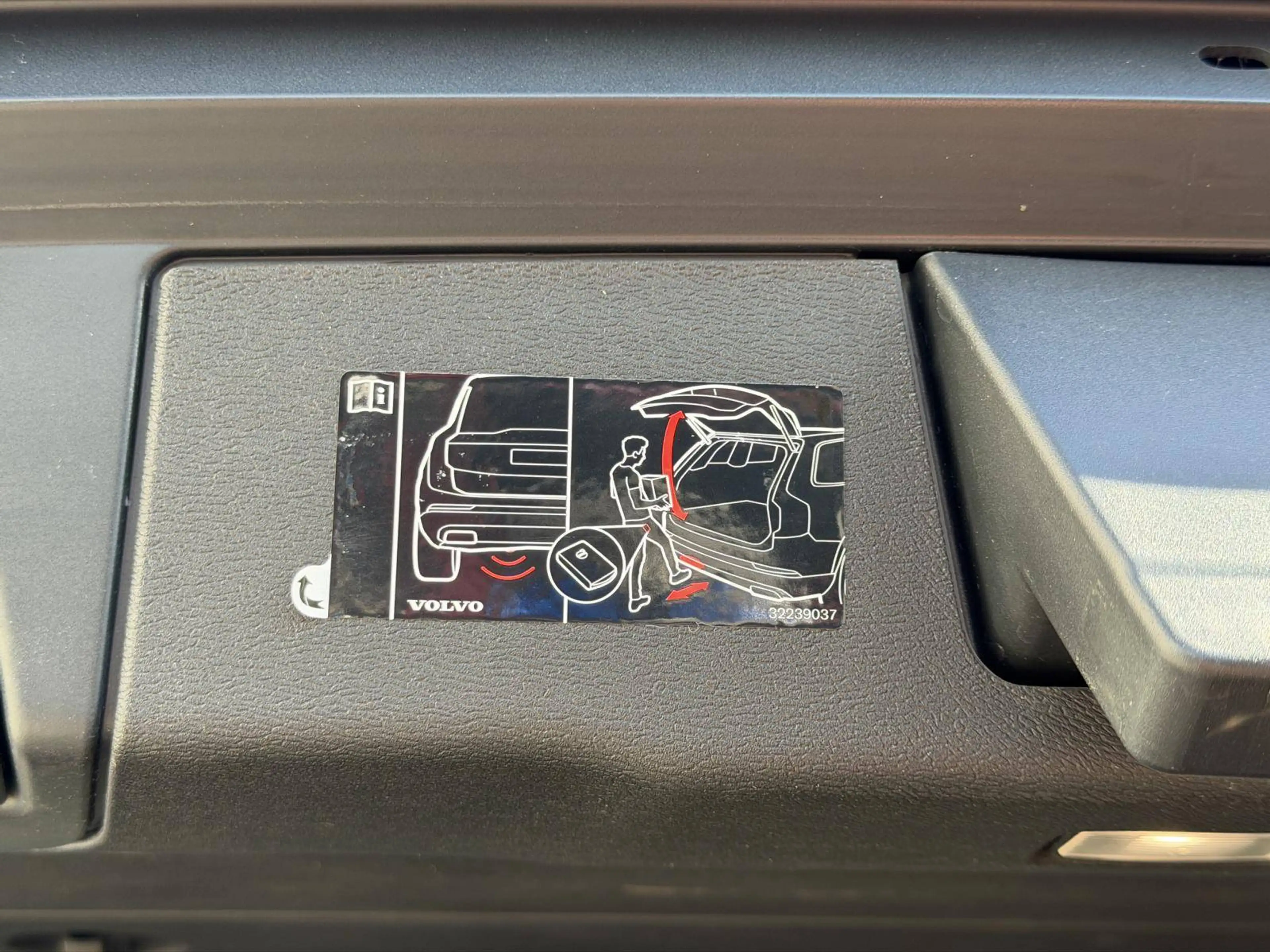 Volvo XC60 *** Inscription AWD*** EXTRAS* 1.Besitz LED Leder — photo 25