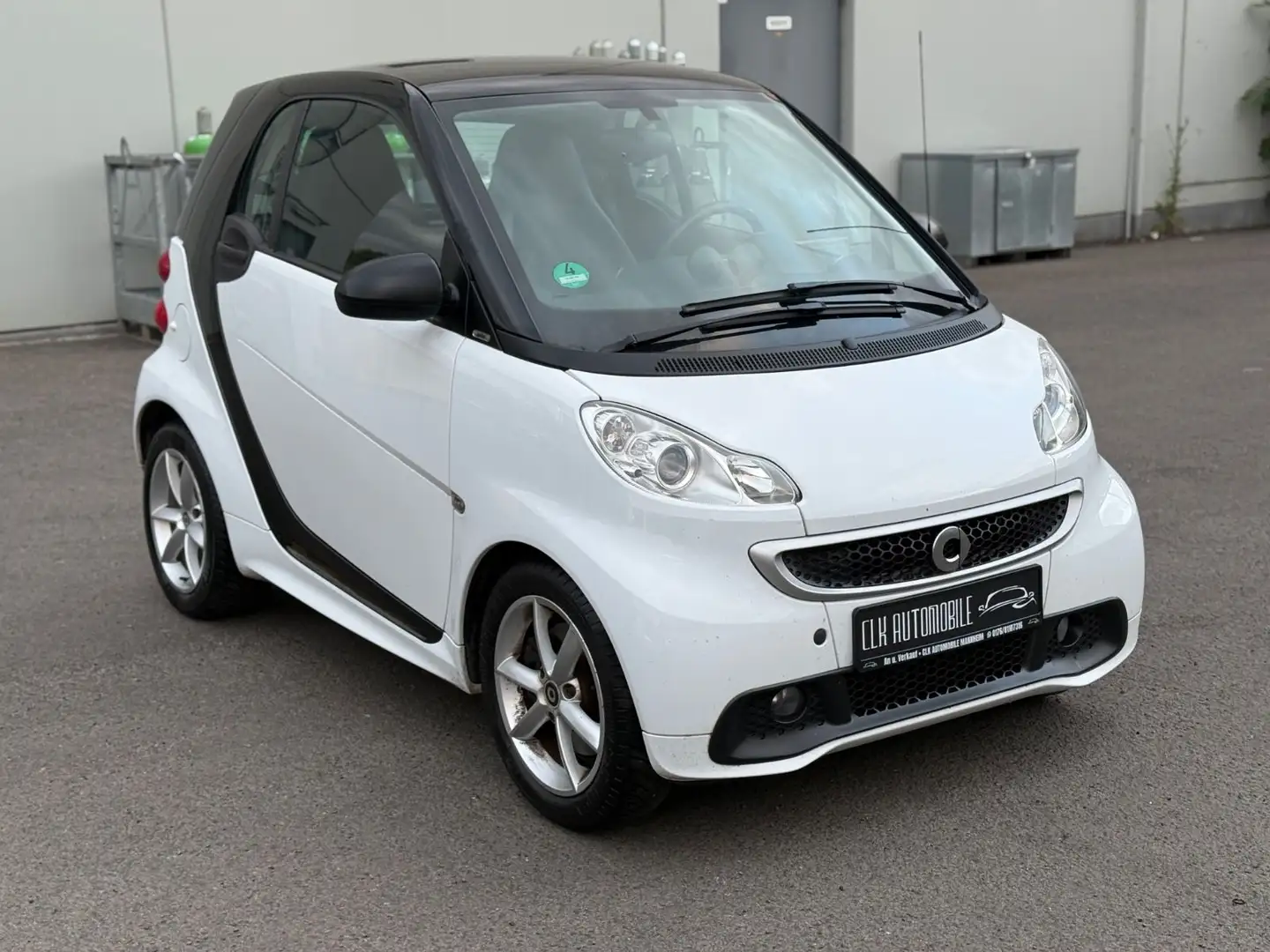 smart forTwo CDI+KLIMA+SHZ+PANO+LEDER+SERVO+F1 SCHALT+ Schwarz - 2