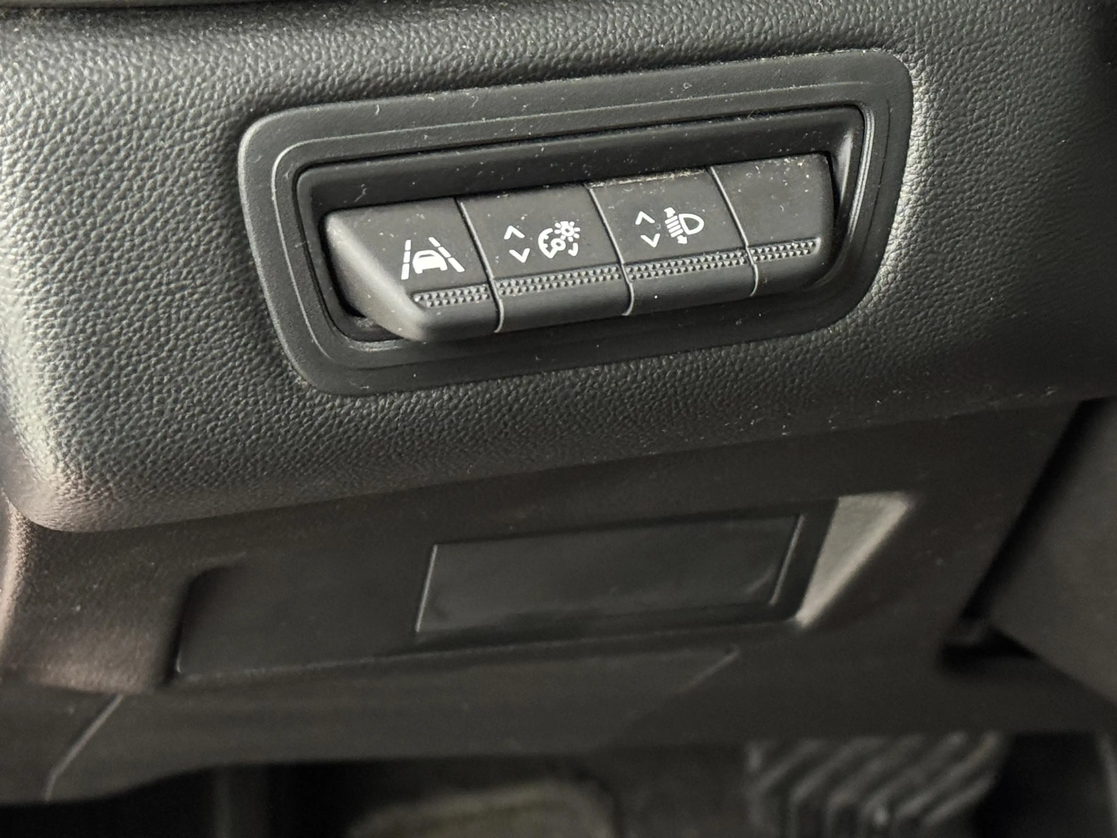Renault Captur 1.3 TCe 140 Intens | Automaat | Trekhaak | All-sea — photo 35