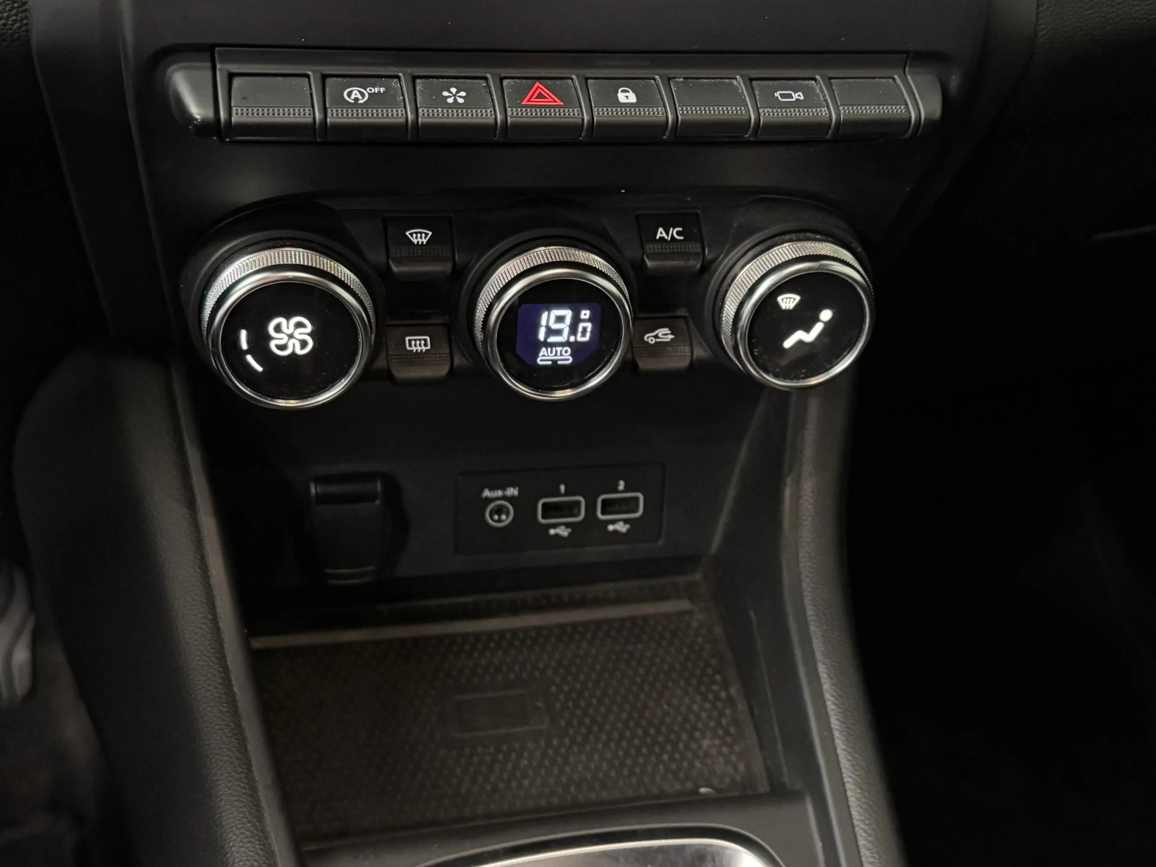 Renault Captur 1.3 TCe 140 Intens | Automaat | Trekhaak | All-sea — photo 13