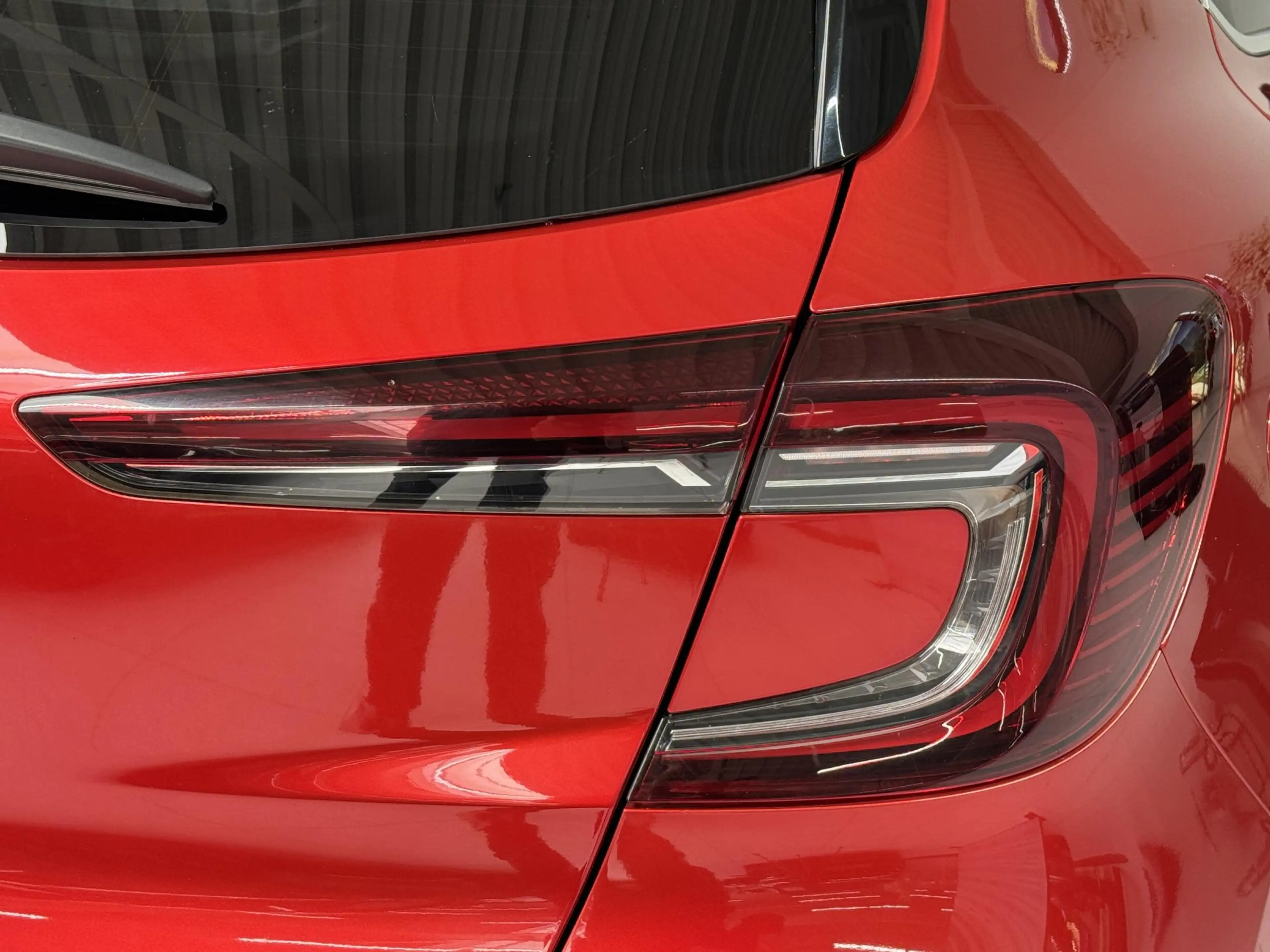 Renault Captur 1.3 TCe 140 Intens | Automaat | Trekhaak | All-sea — photo 33