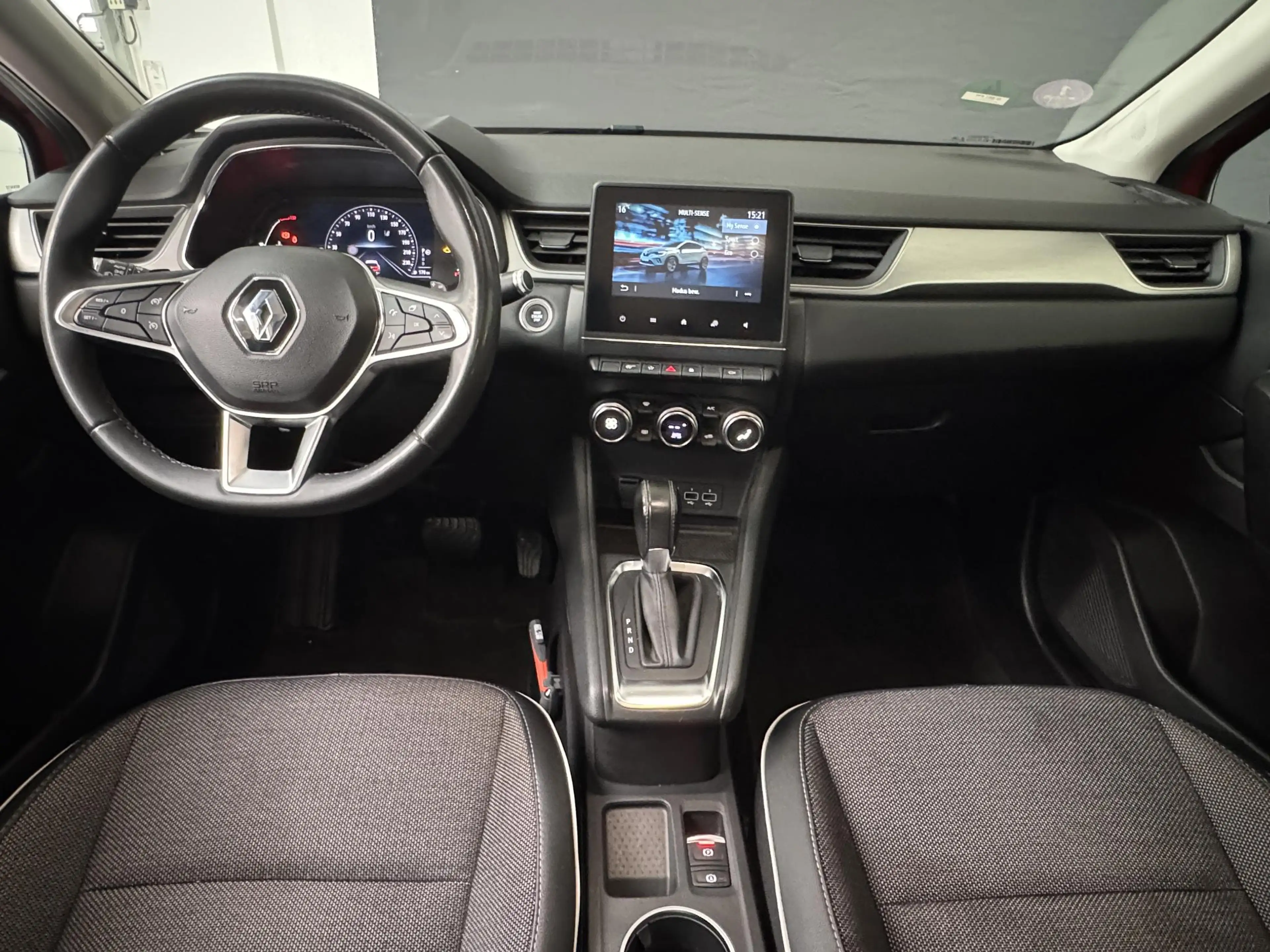 Renault Captur 1.3 TCe 140 Intens | Automaat | Trekhaak | All-sea — photo 3