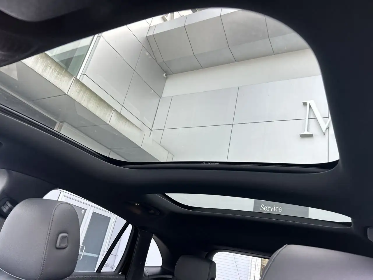 Mercedes-Benz GLA снимка Mercedes-Benz GLA