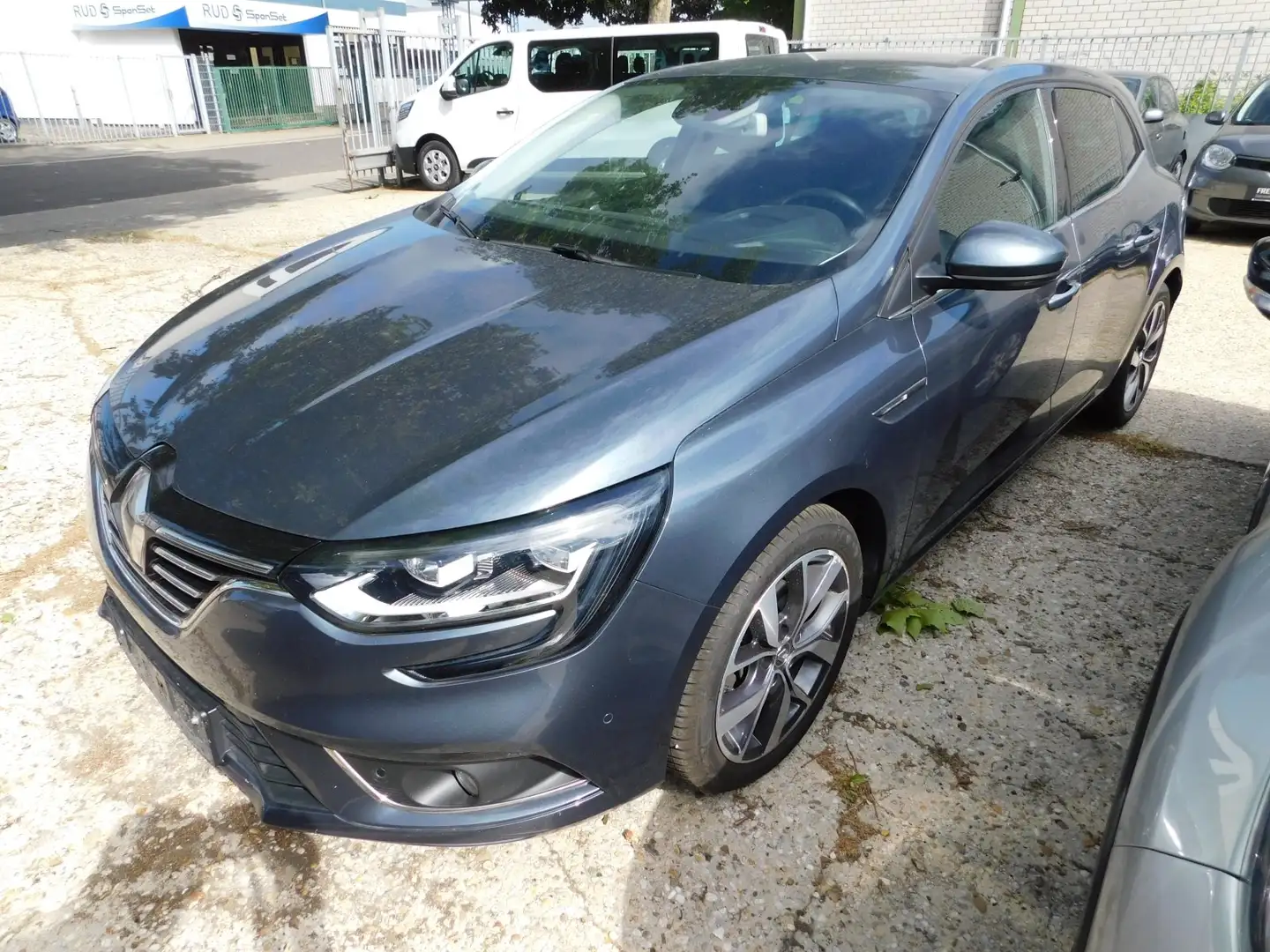 Renault Megane IV 1.2 TCe 130 Energy BOSE-Edition Grey - 1