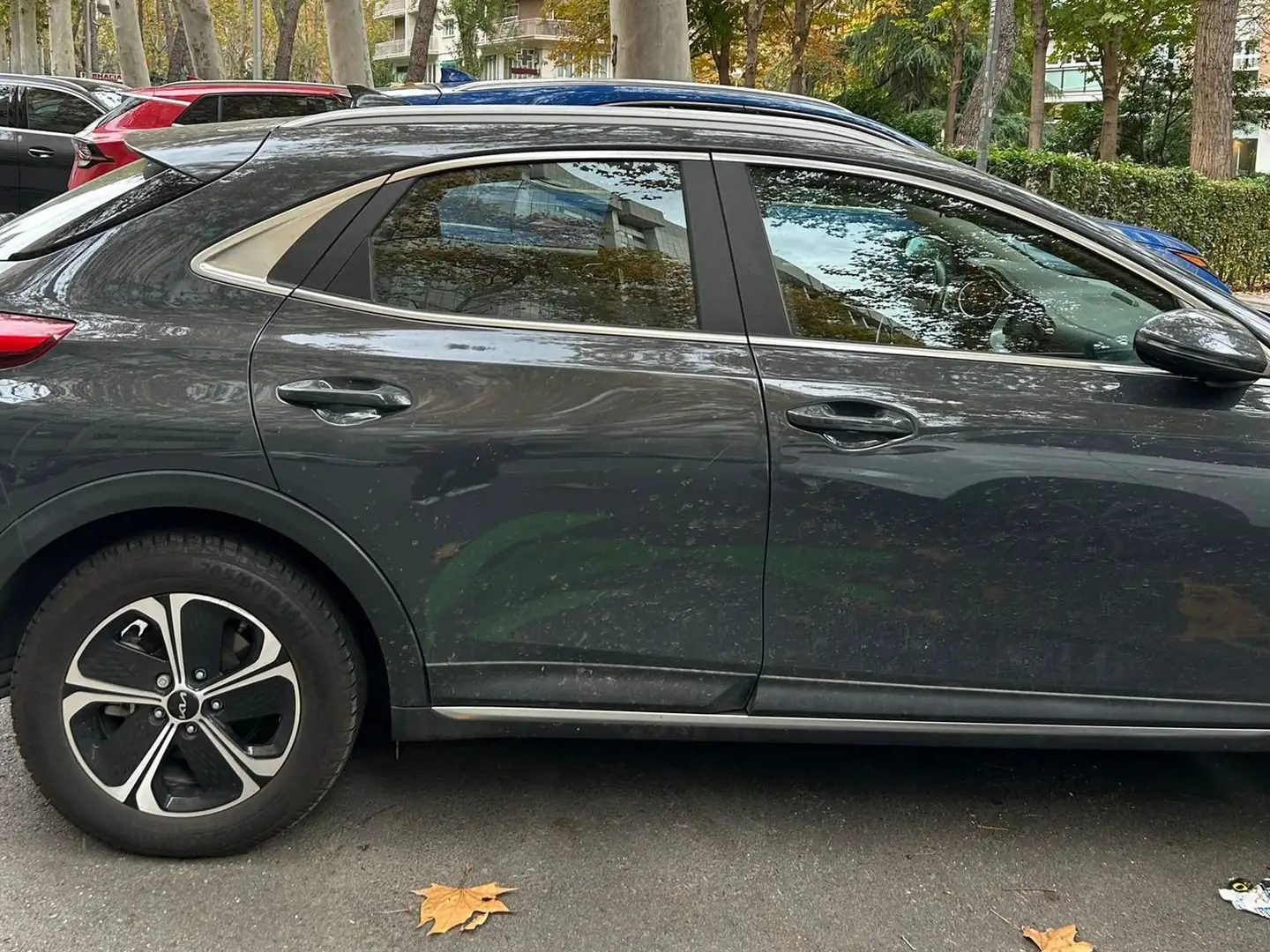 Kia XCeed 1.6+PHEV+eDrive+Aut. Gri - 2