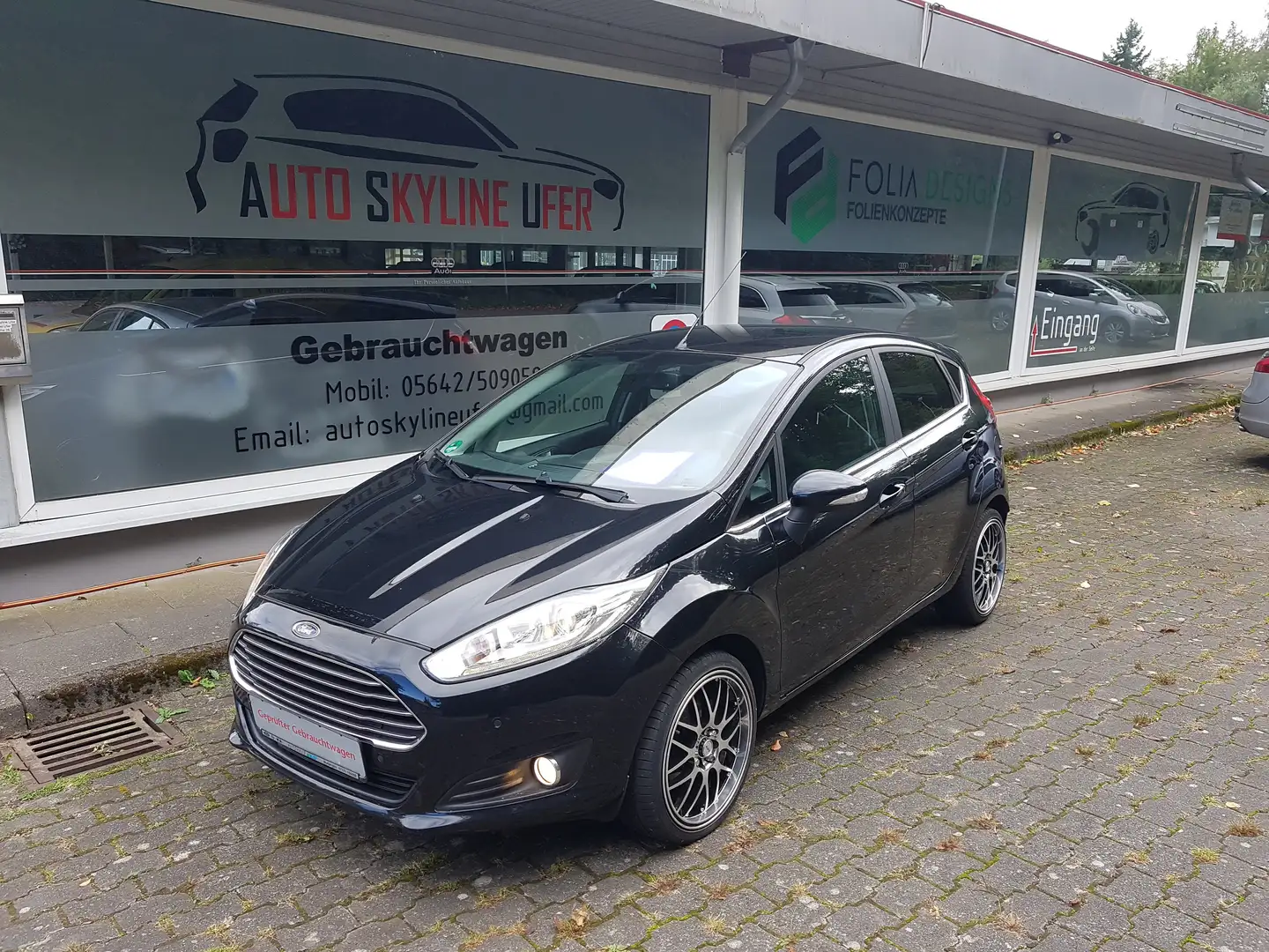 Ford Fiesta Titanium125PS 5 Türer 2HD+CHECKHEFT+WINTERP+USB Noir - 1
