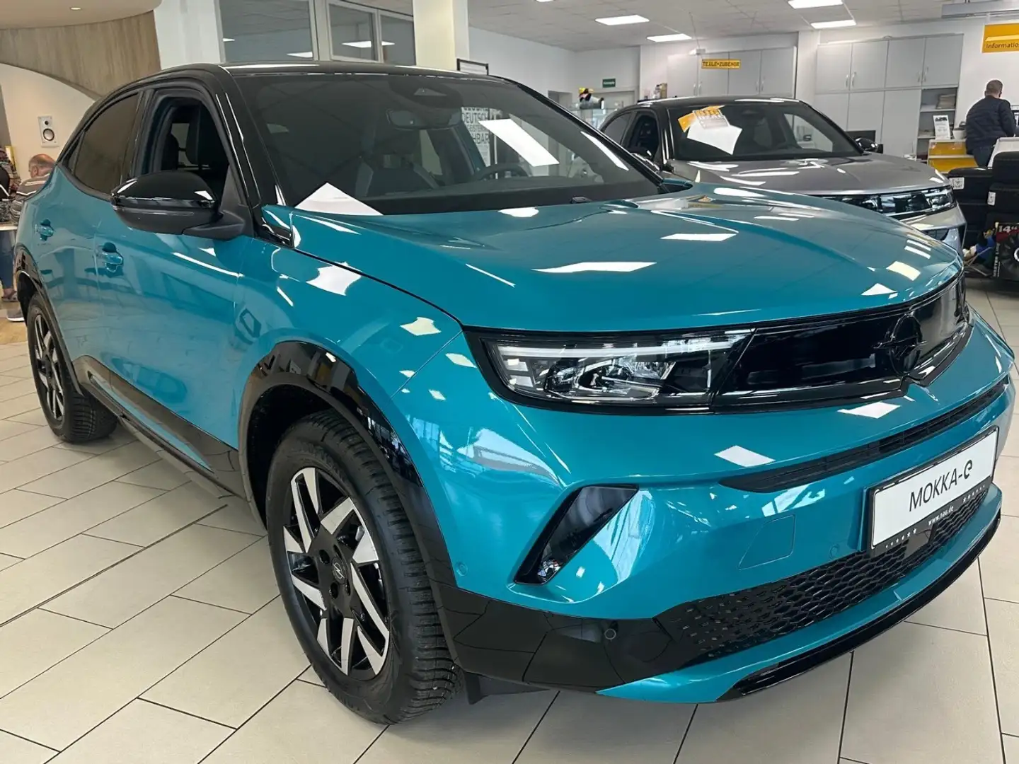 Opel Mokka Electric *GS* 156 PS UPE 43.140€! 54 kWh! Vert - 2