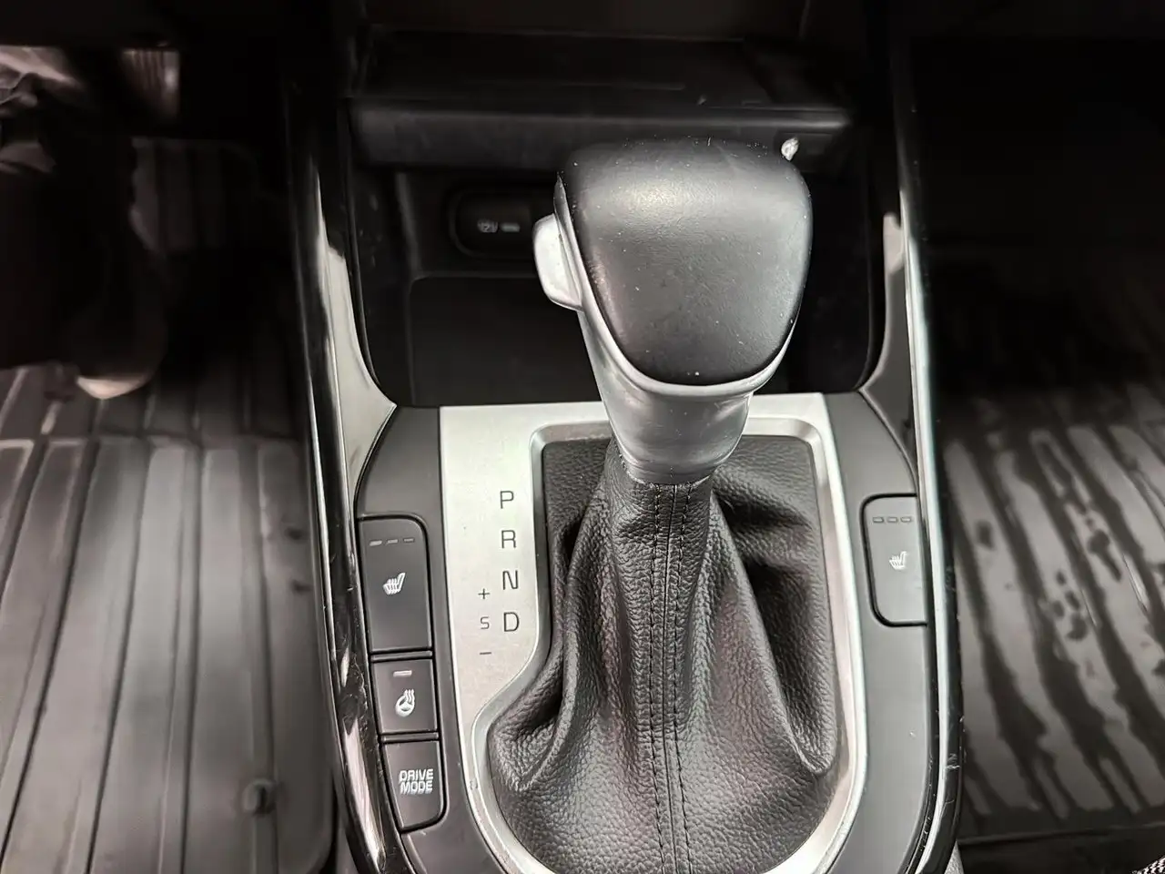 Kia Forte снимка Kia Forte