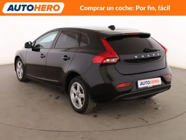 Volvo V40 view 4