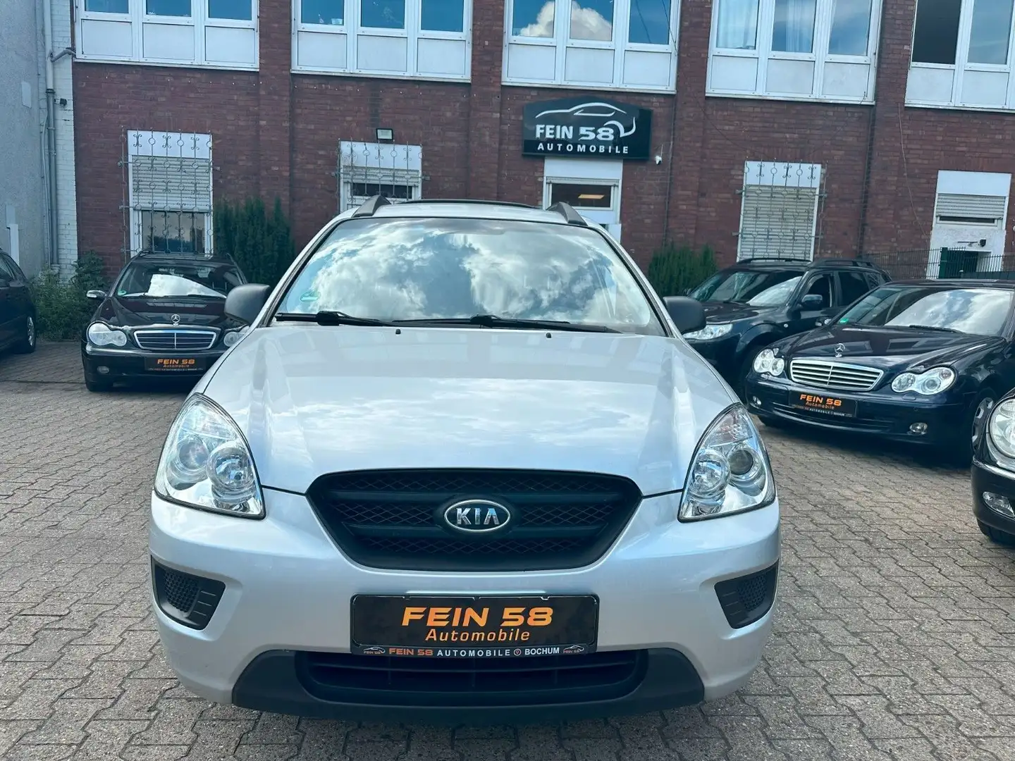 Kia Carens LX 2.0 CVVT Automatik,1.Hand,HU/AU NEU Argent - 2