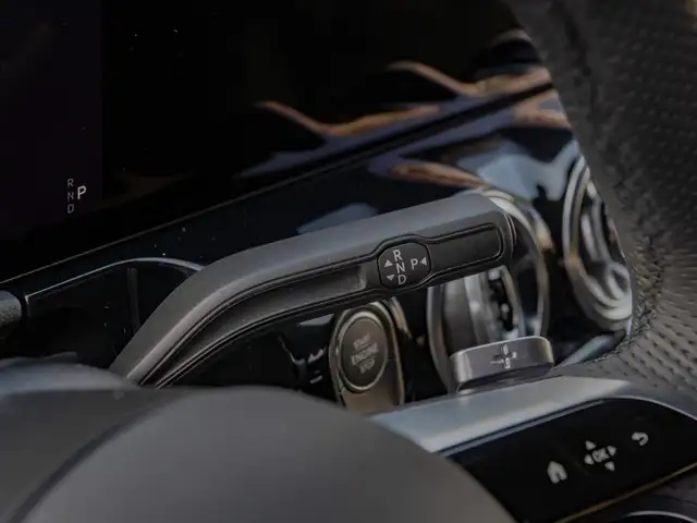 Mercedes-Benz GLA view 14