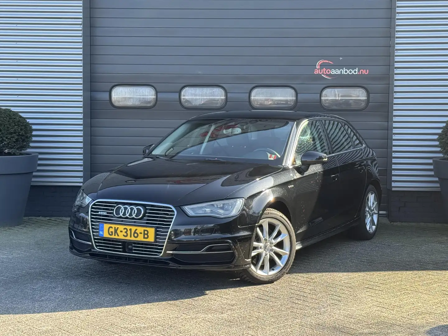 Audi A3 Sportback 1.4 e-tron PHEV Attraction Pro Line plus Schwarz - 1