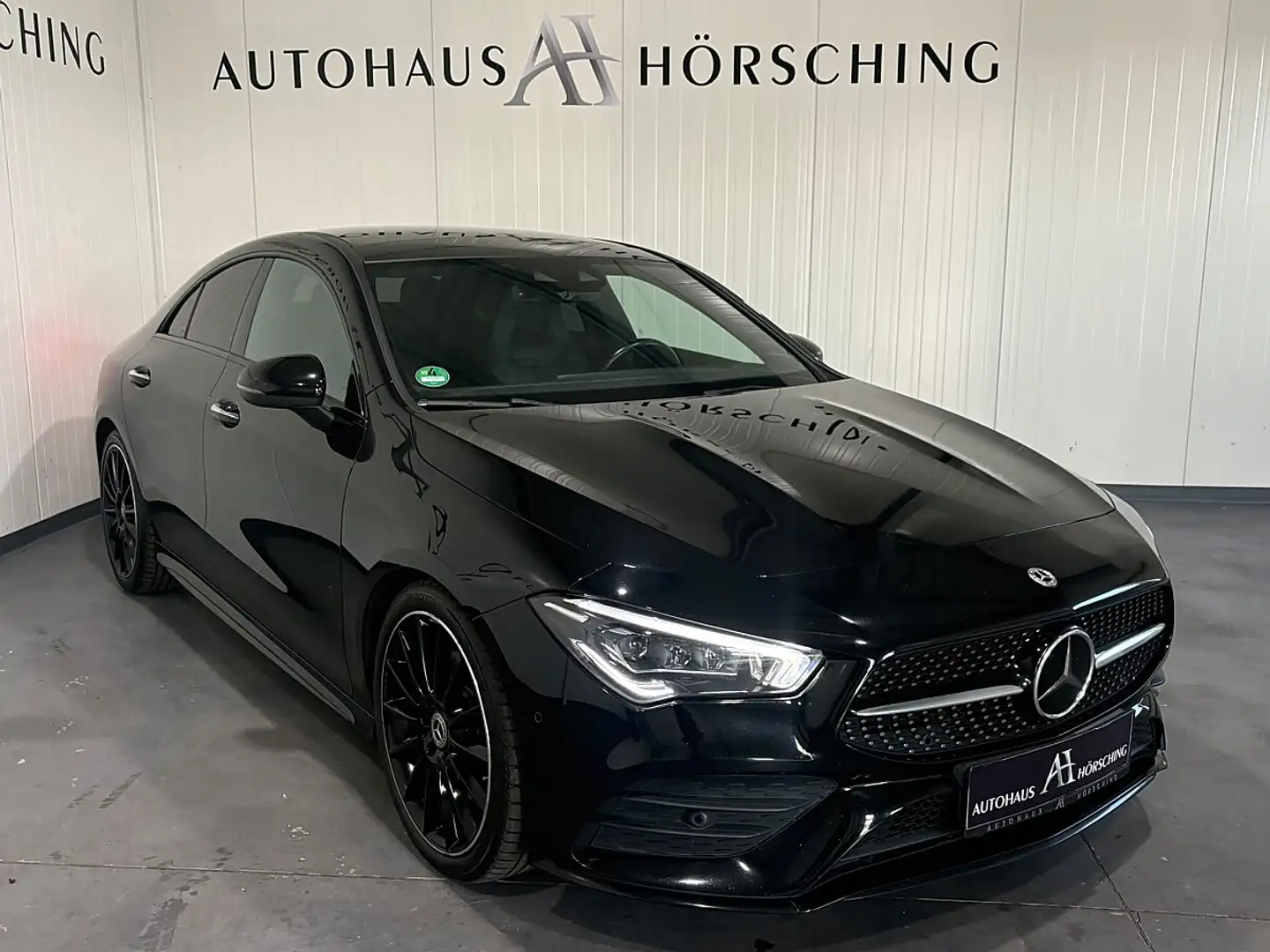 Mercedes-Benz CLA 220 d 4MATIC Aut. Schwarz - 1