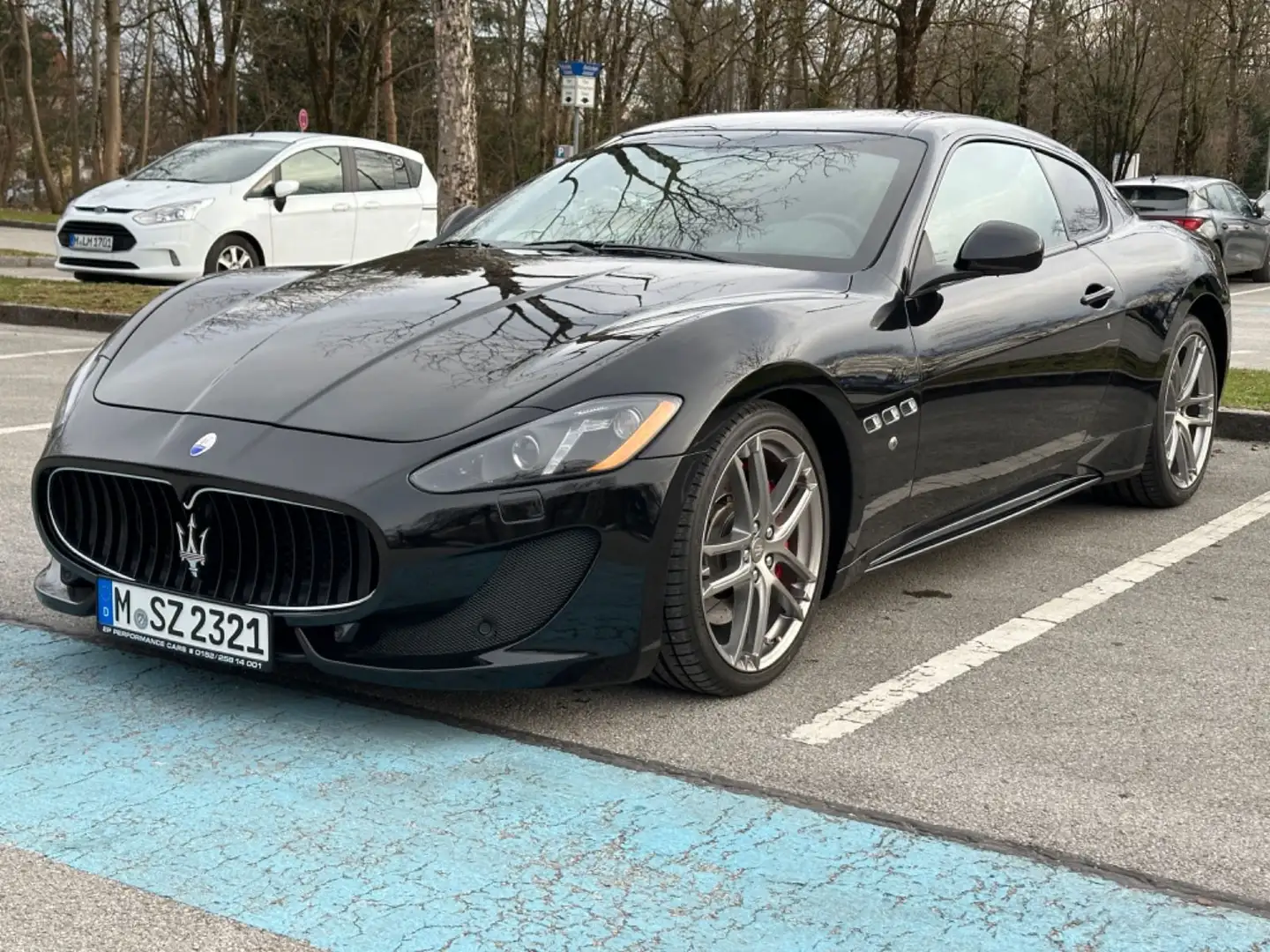 Maserati GranTurismo 4.7 V8 Navi PDC Bi-Xenon Schwarz - 2