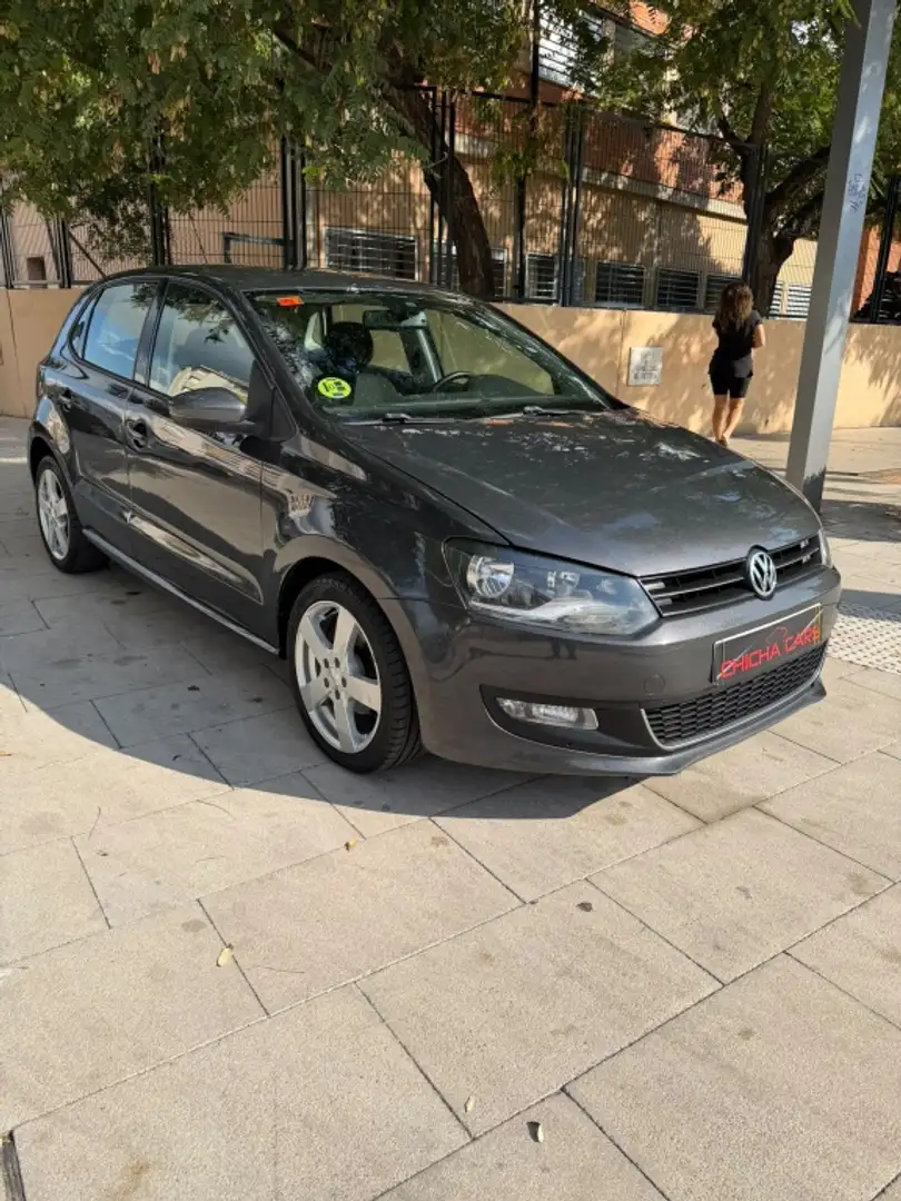 Volkswagen Polo 1.2TDI BlueMotion Gris - 1