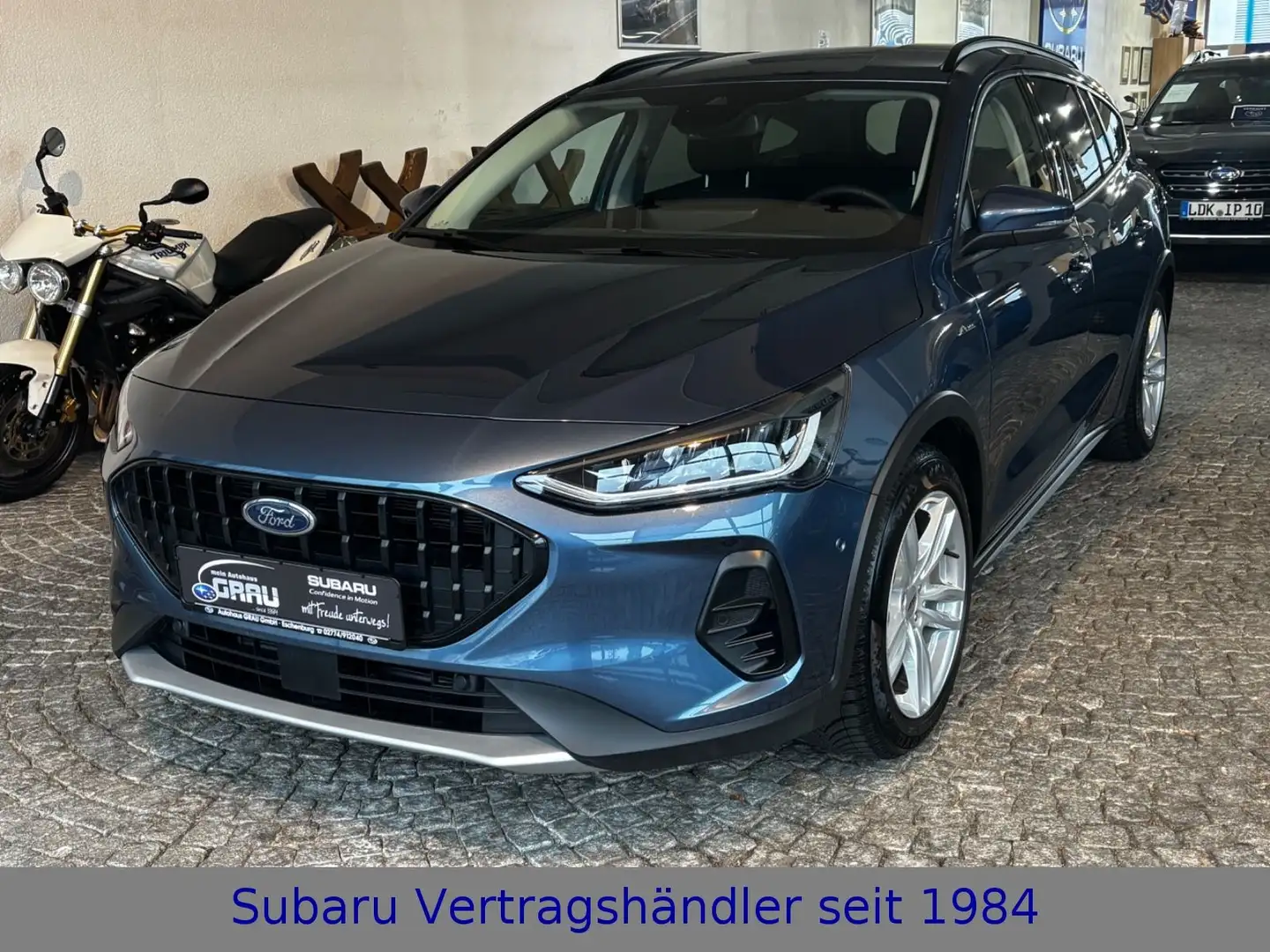 Ford Focus Turnier Active Bleu - 1