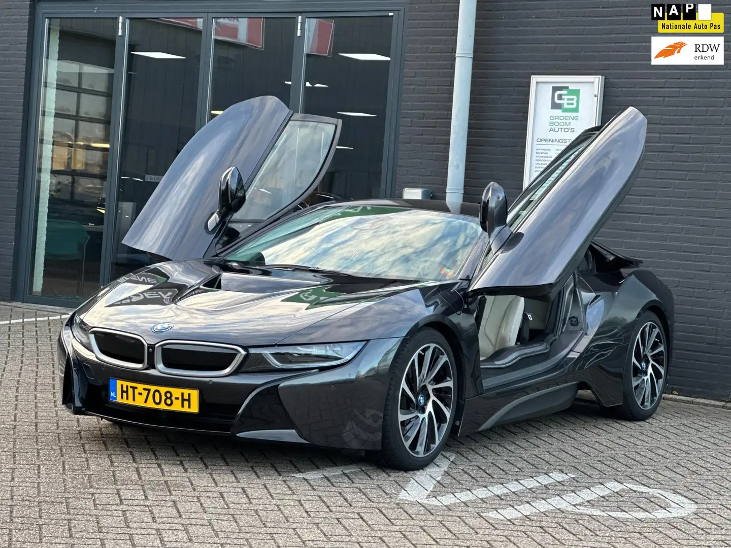 BMW i8 1.5/LEDER/NAVI/CAMERA/DELERONDERHOUDEN/NL-AUTO NAP Grau - 1