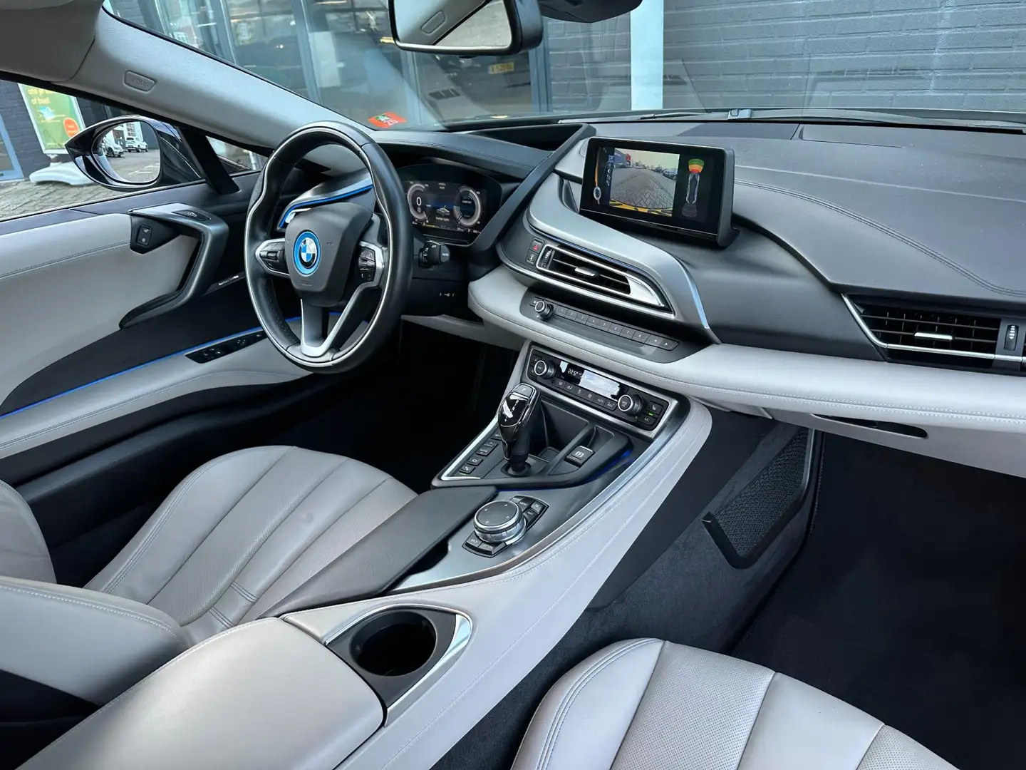 BMW i8 1.5/LEDER/NAVI/CAMERA/DELERONDERHOUDEN/NL-AUTO NAP Grau - 2
