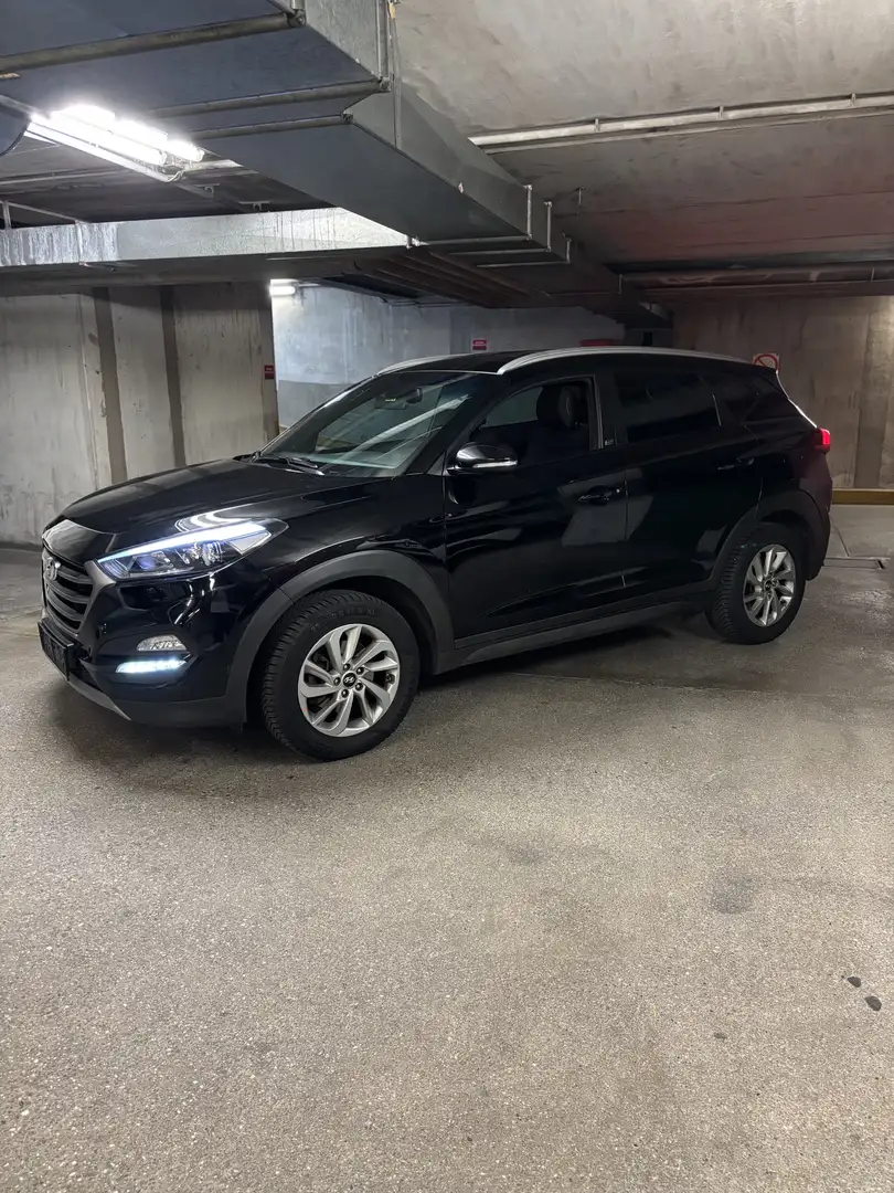 Hyundai TUCSON GO  1.7 CRDI - Start Stop Schwarz - 2