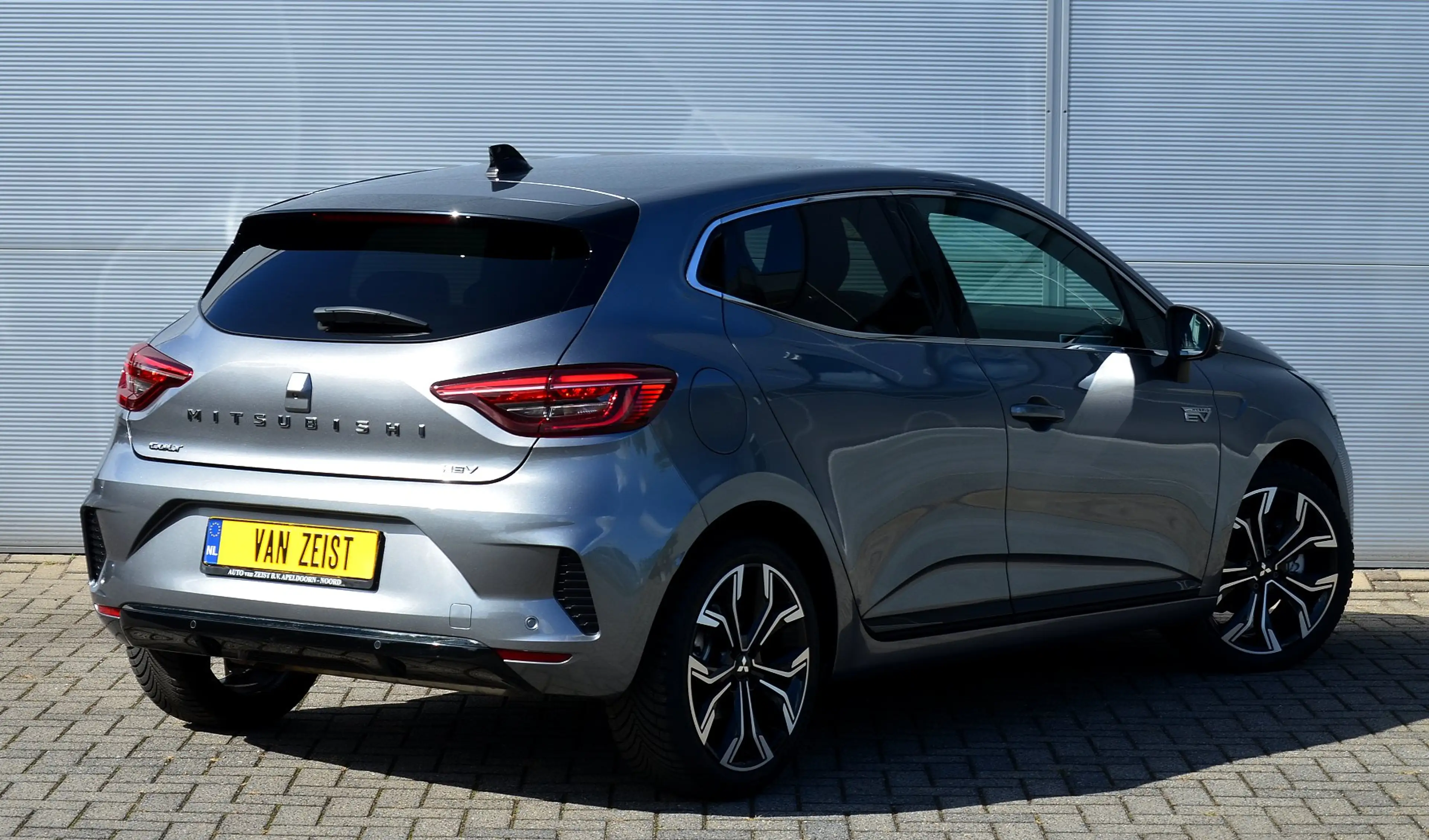 Mitsubishi Colt HEV 1.6 A/T FIRST EDITION | FULL HYBRID | ADAPTIEF — photo 3