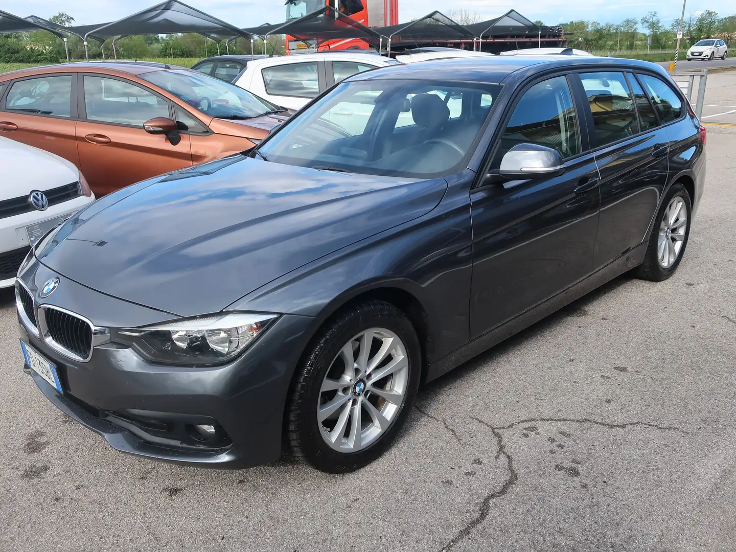 BMW 320 320d Touring Business Advantage auto Grigio - 1