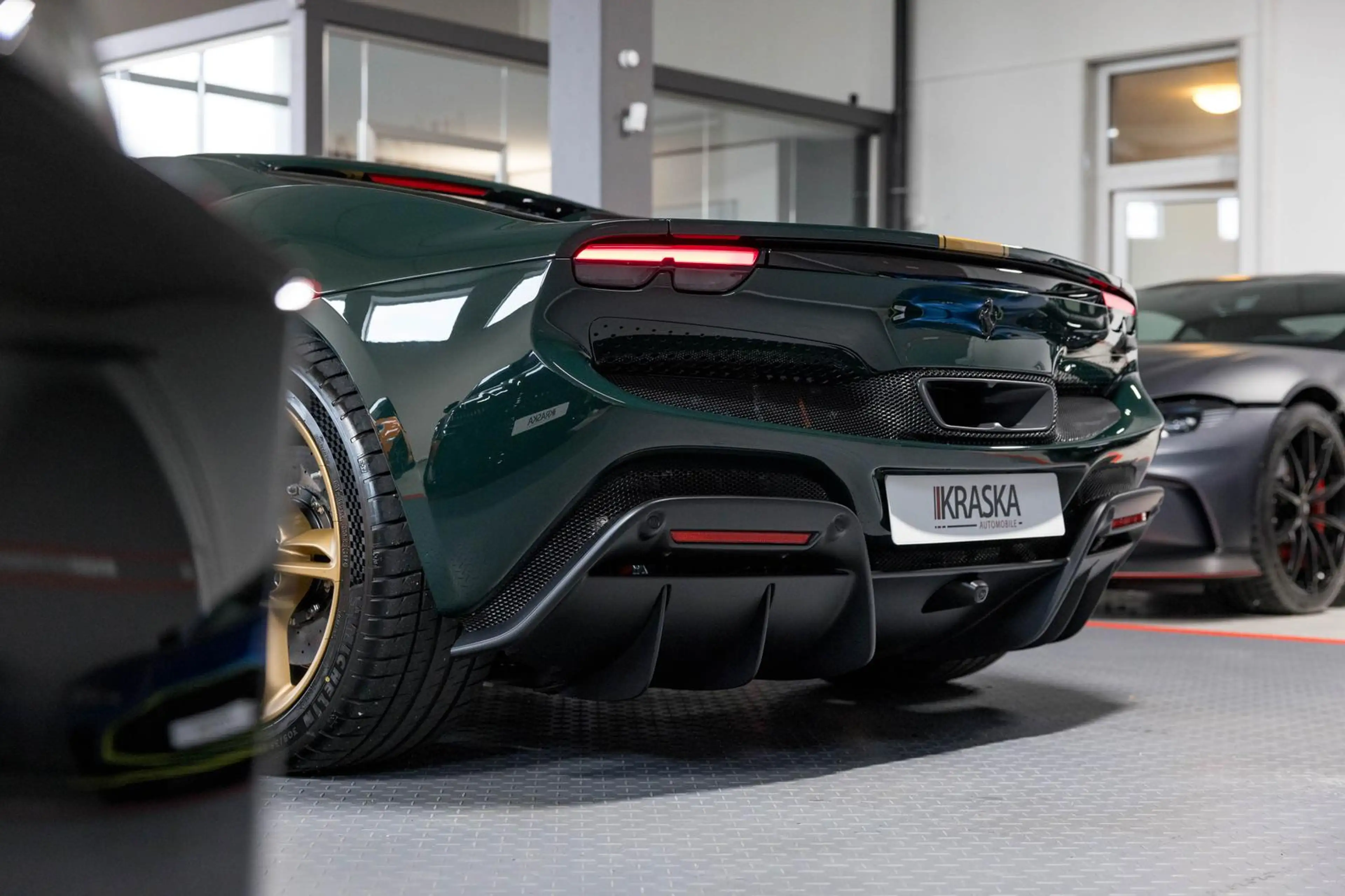 Ferrari 296 Verde Britith Racing AFS JBL LIFT CARBON — photo 14