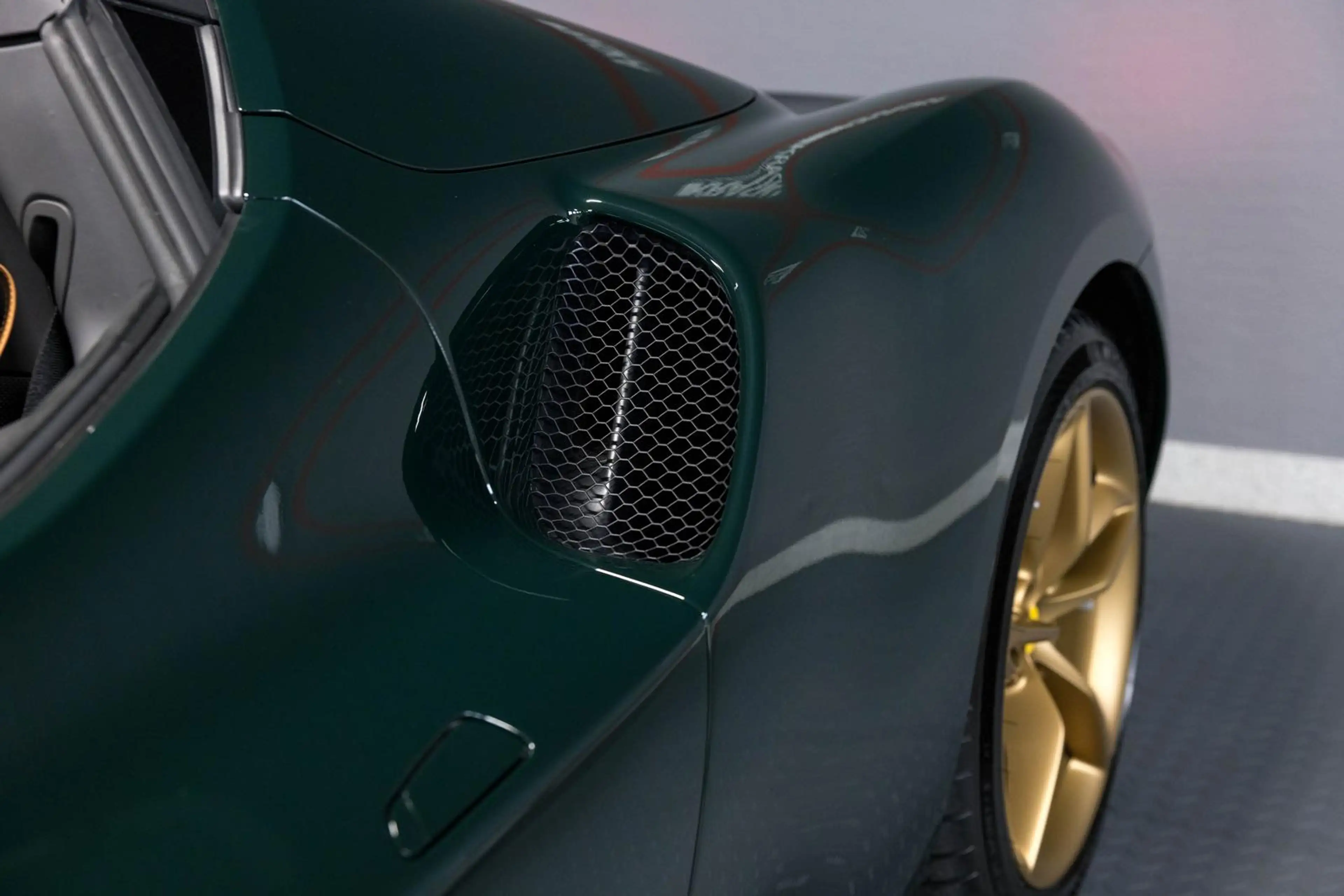 Ferrari 296 Verde Britith Racing AFS JBL LIFT CARBON — photo 11