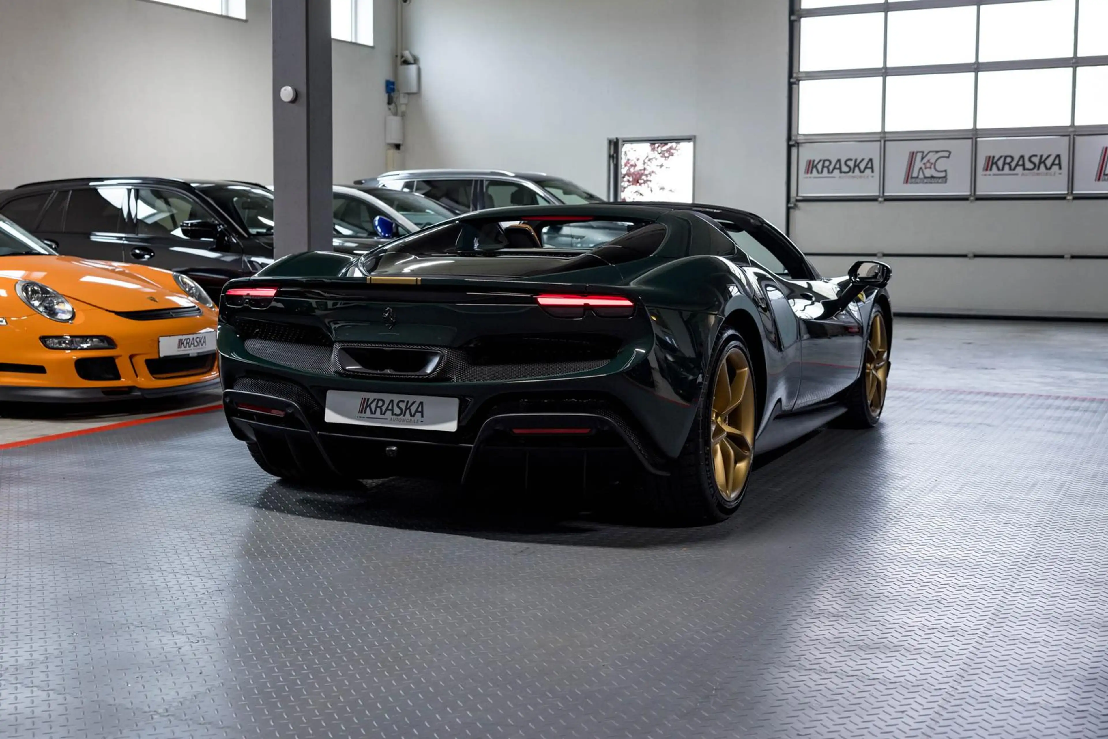 Ferrari 296 Verde Britith Racing AFS JBL LIFT CARBON — photo 12