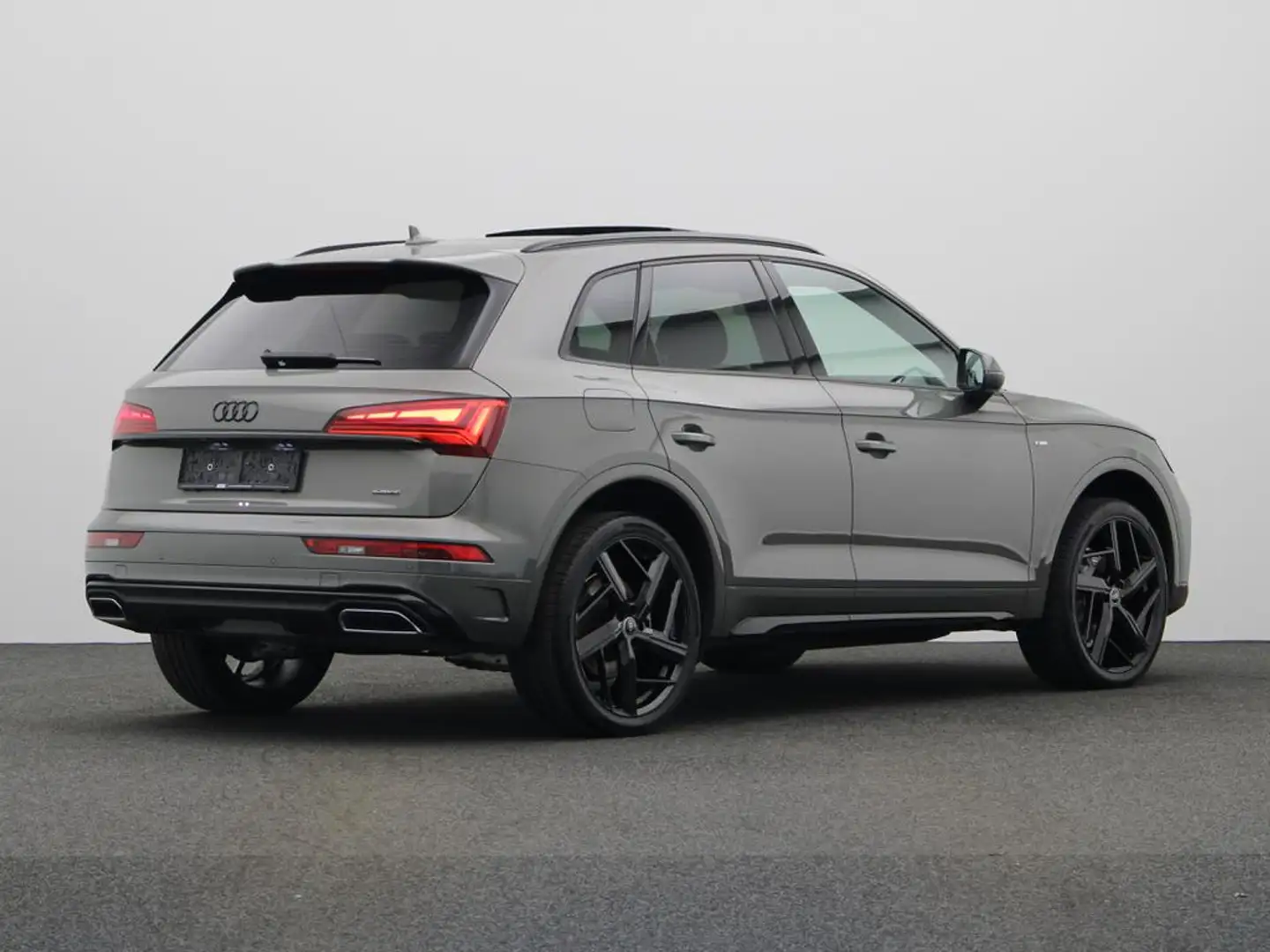 Audi Q5 S-line 40 TDi 204 PK  Quattro S-tronic Grijs - 2