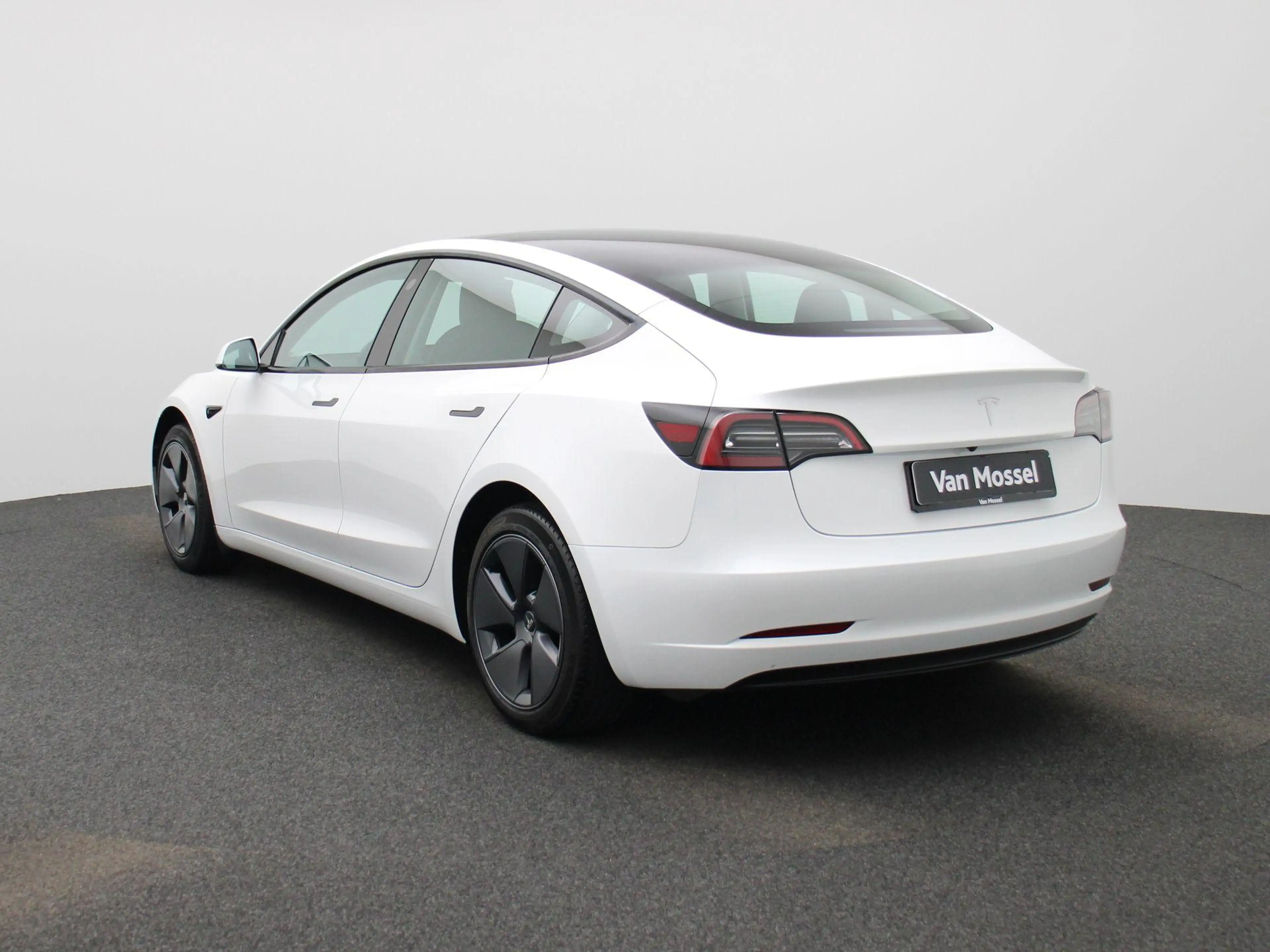 Tesla Model 3 Hinterradantrieb RWD Long Range LONG RANGE | PANO — photo 2