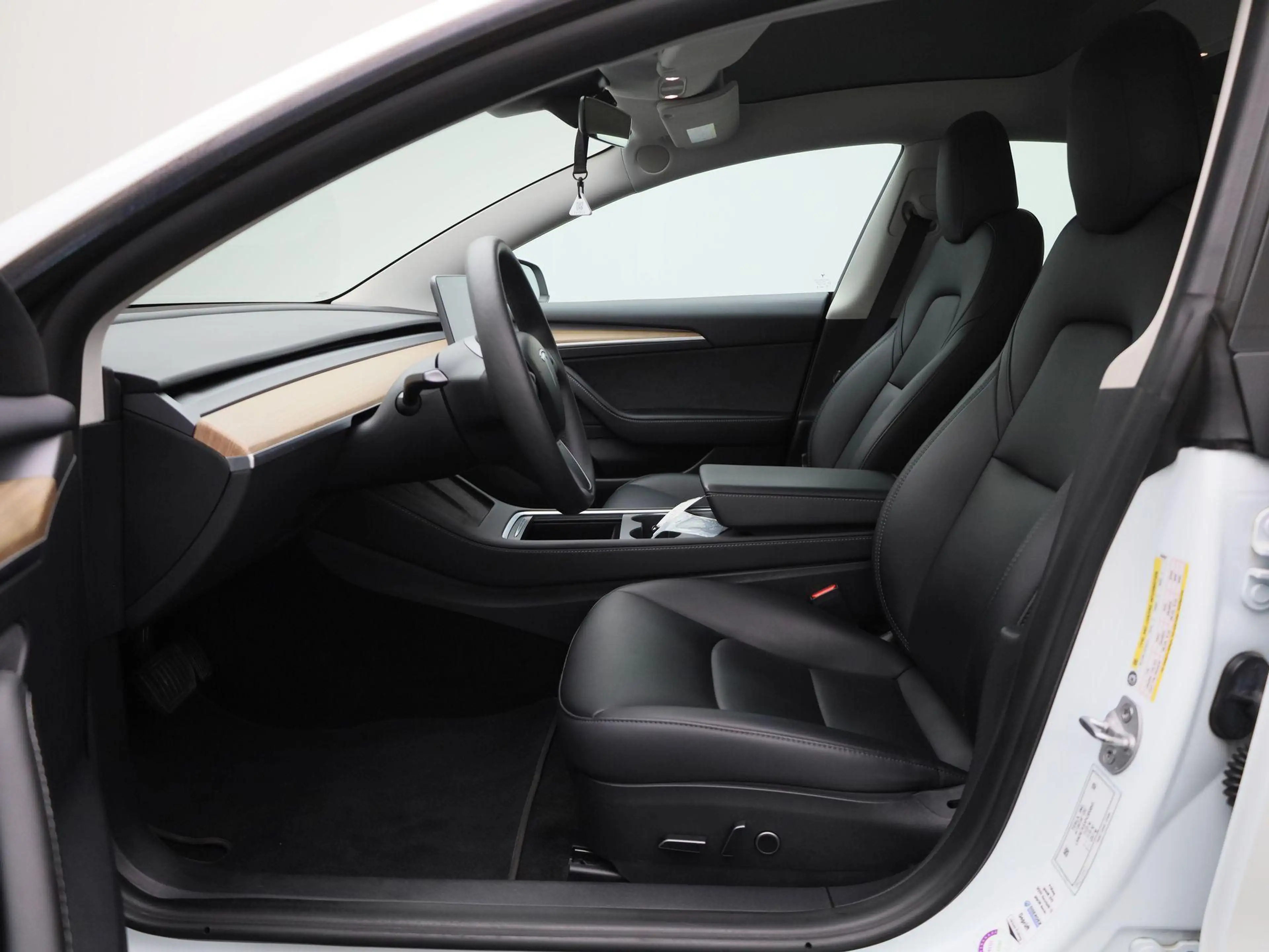 Tesla Model 3 Hinterradantrieb RWD Long Range LONG RANGE | PANO — photo 9