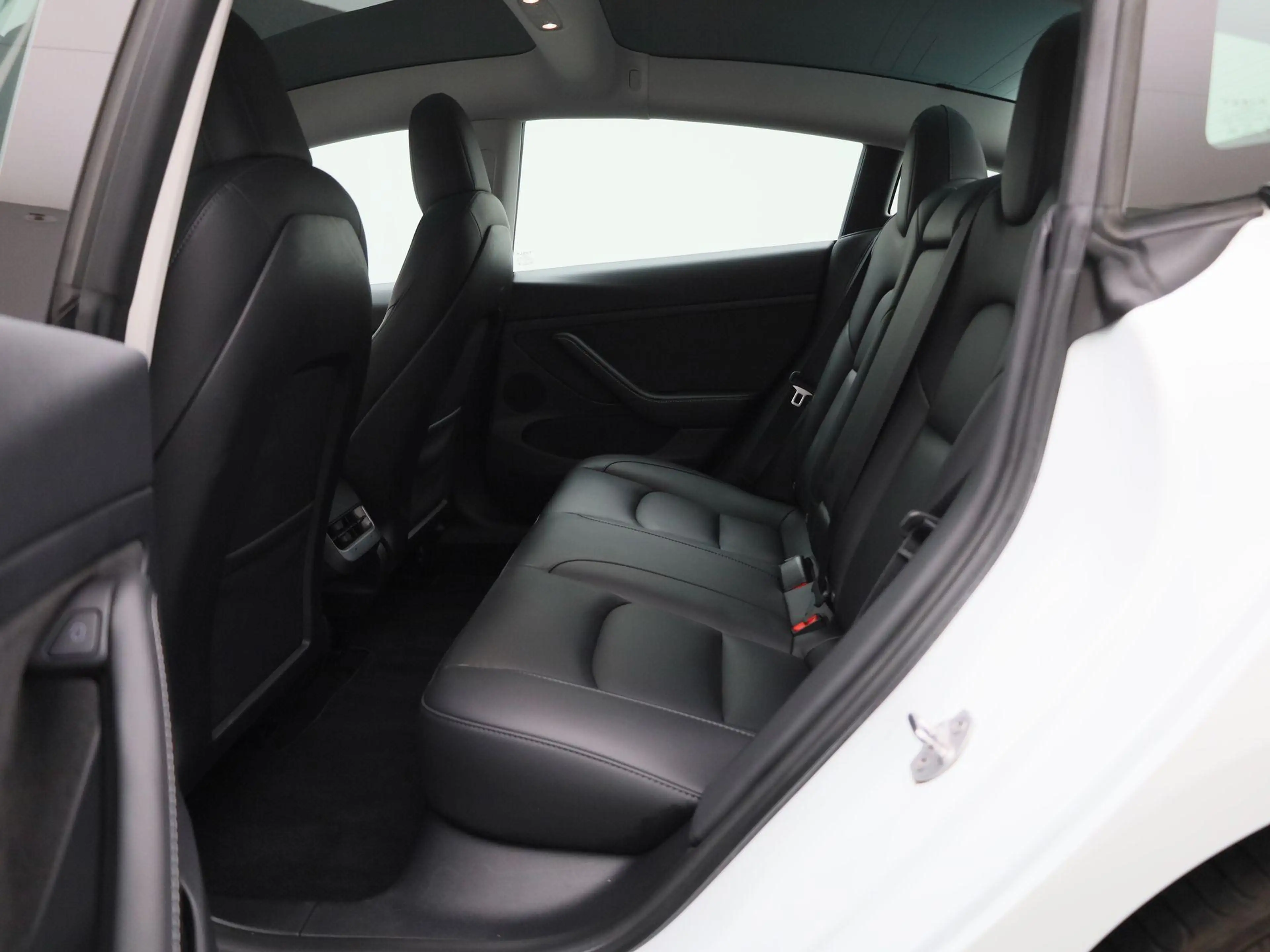 Tesla Model 3 Hinterradantrieb RWD Long Range LONG RANGE | PANO — photo 10