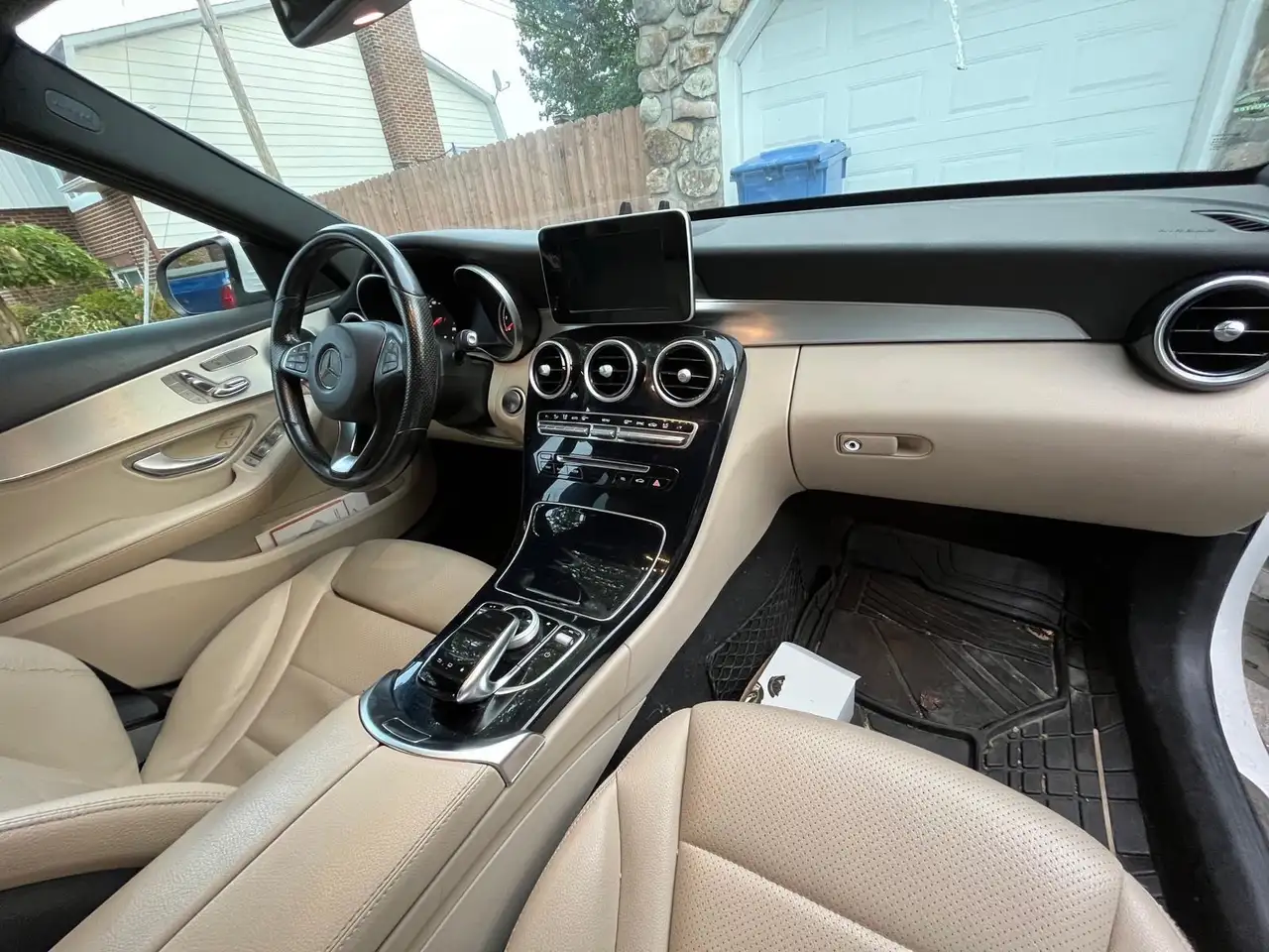 2015 Mercedes-Benz C-Class снимка 2015 Mercedes-Benz C-Class