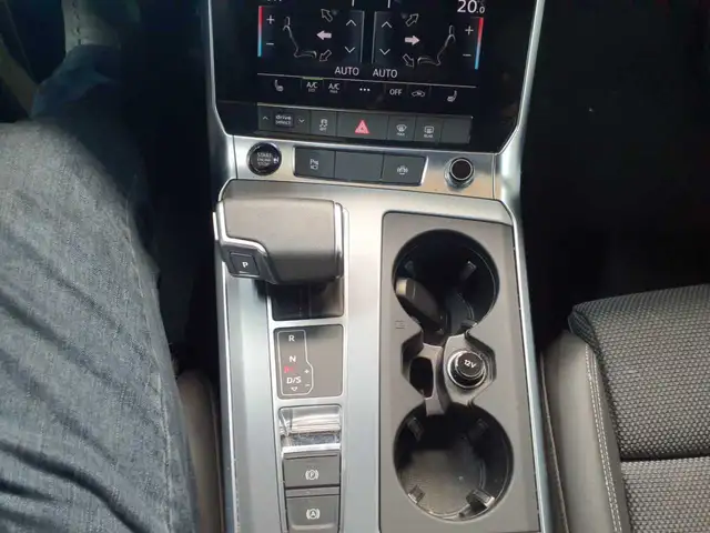 Audi A6 view 10