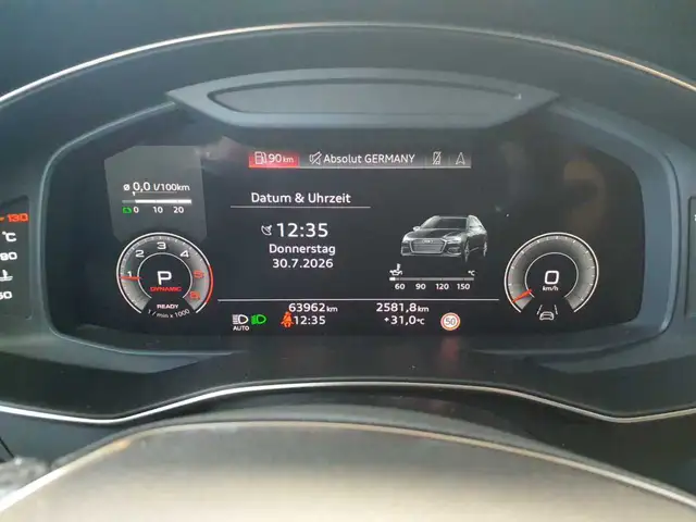 Audi A6 view 11