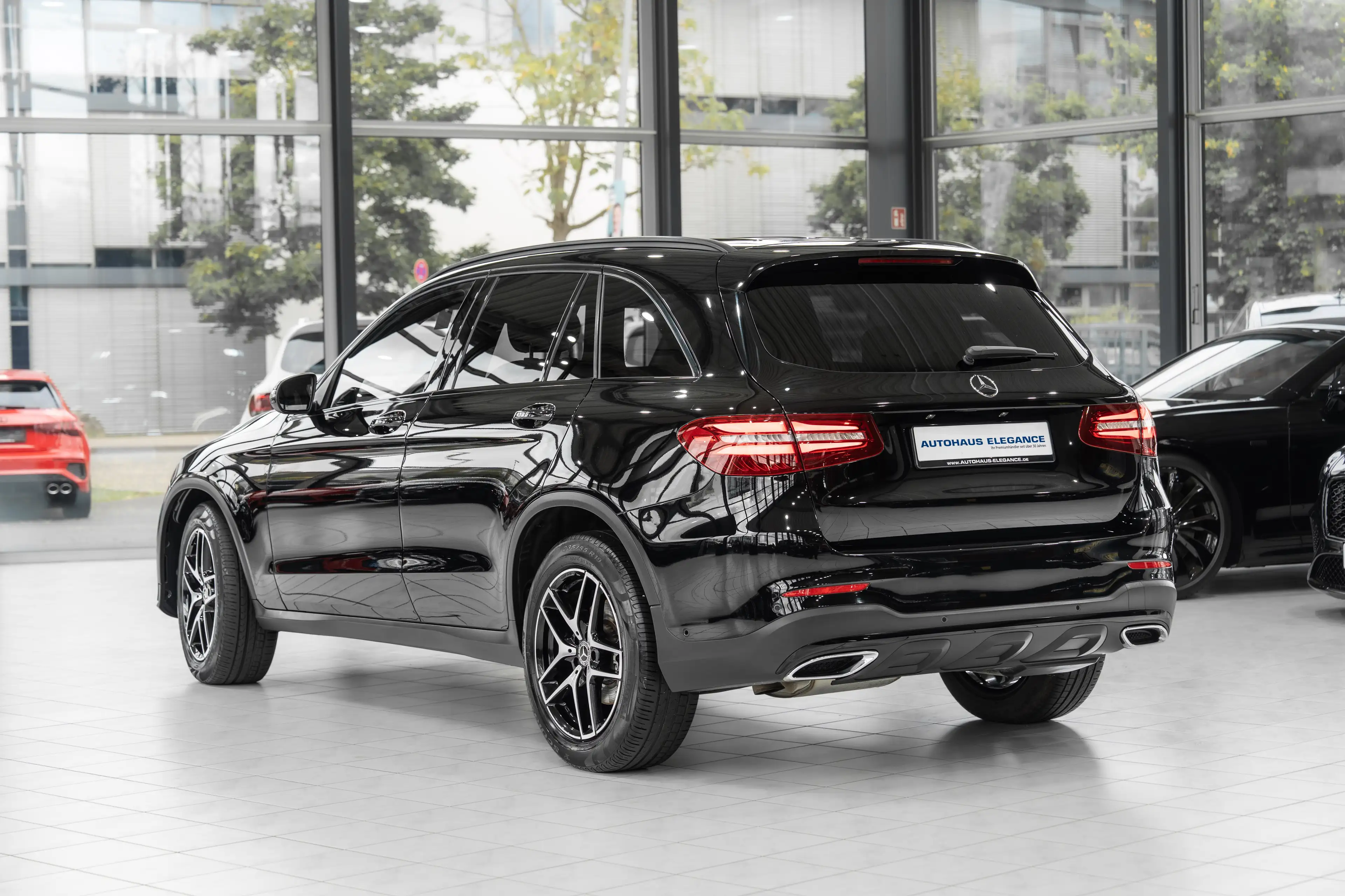 Mercedes-Benz GLC 350 d 4Matic*AMG-LINE*NIGHT.PAKET*1.HAND*LED — photo 3