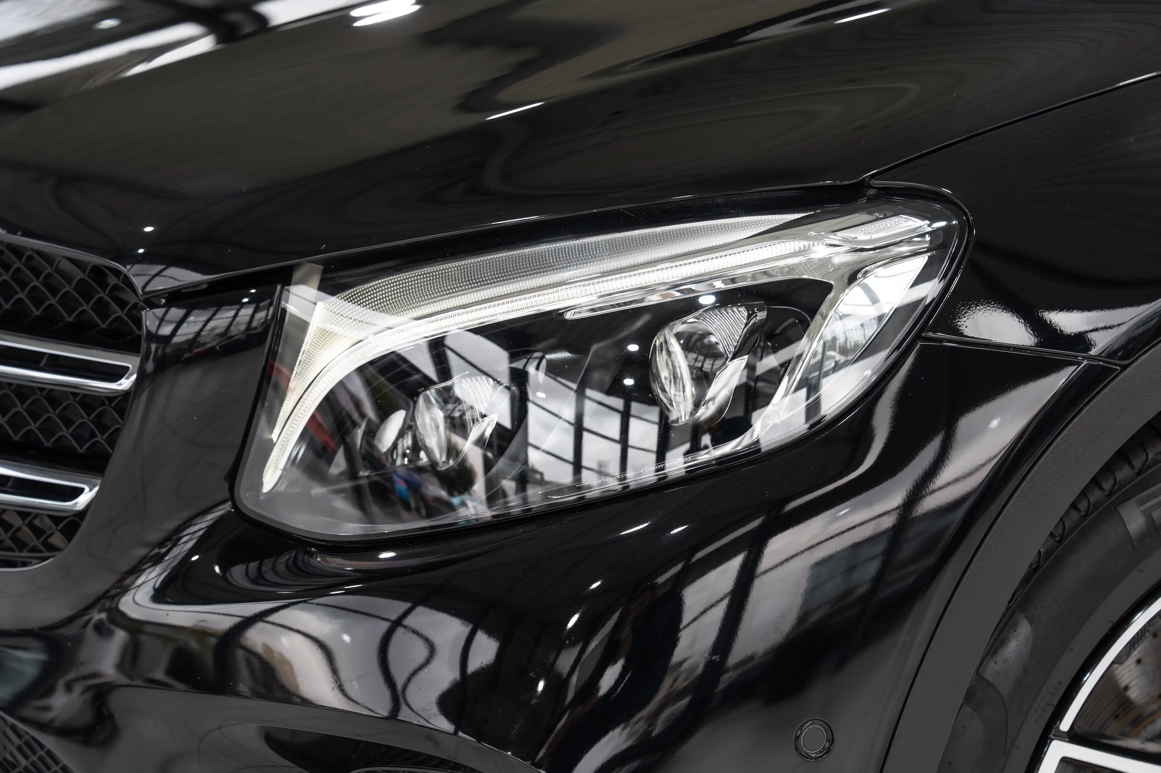 Mercedes-Benz GLC 350 d 4Matic*AMG-LINE*NIGHT.PAKET*1.HAND*LED — photo 12