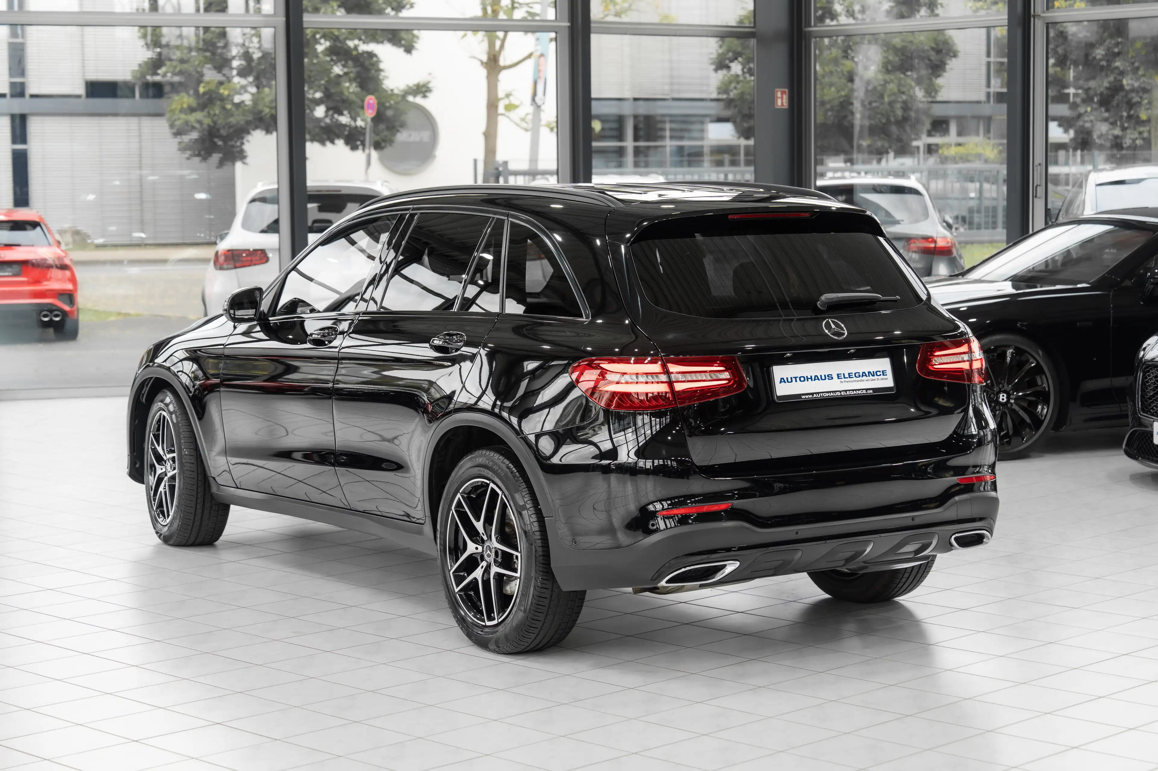 Mercedes-Benz GLC 350 d 4Matic*AMG-LINE*NIGHT.PAKET*1.HAND*LED — photo 9
