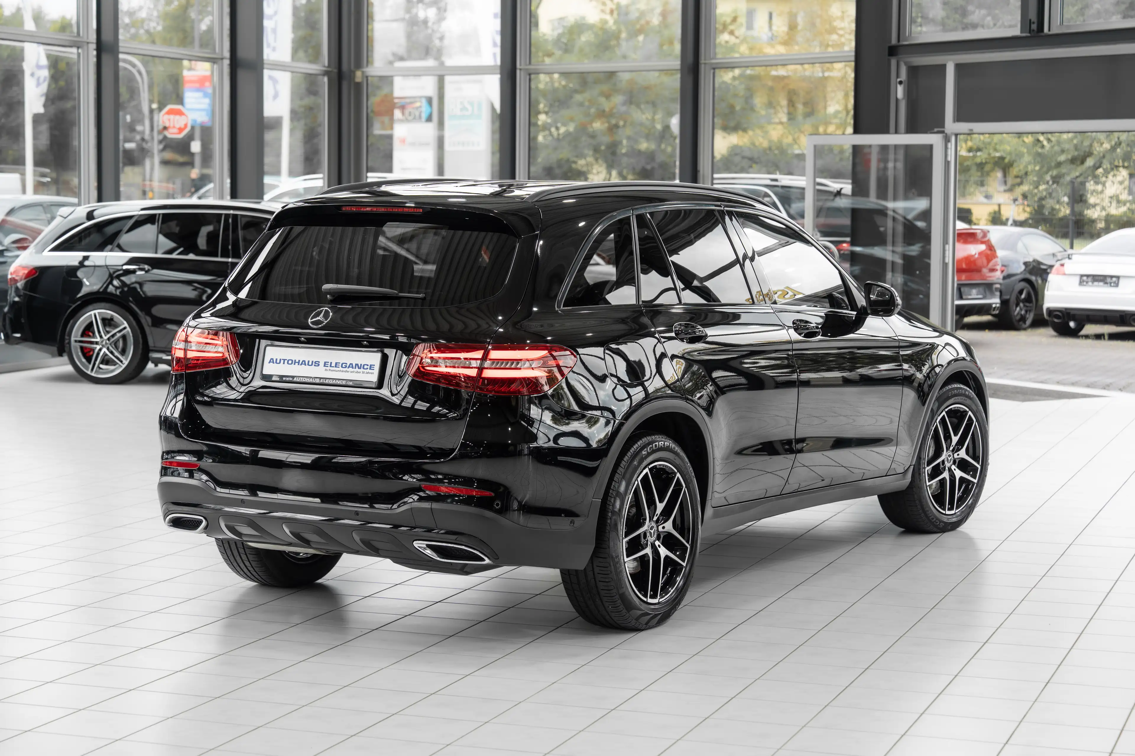 Mercedes-Benz GLC 350 d 4Matic*AMG-LINE*NIGHT.PAKET*1.HAND*LED — photo 10
