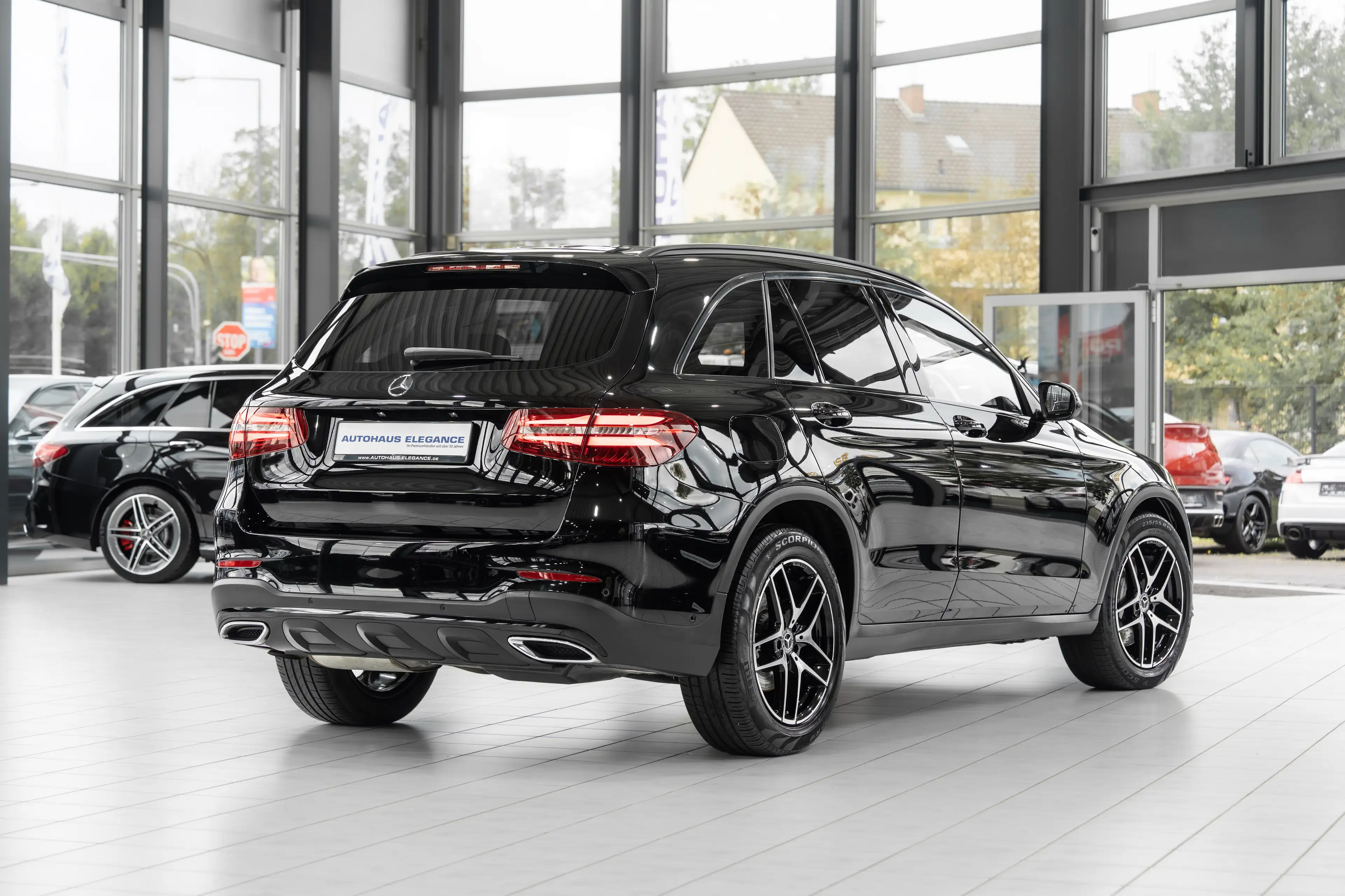 Mercedes-Benz GLC 350 d 4Matic*AMG-LINE*NIGHT.PAKET*1.HAND*LED — photo 4