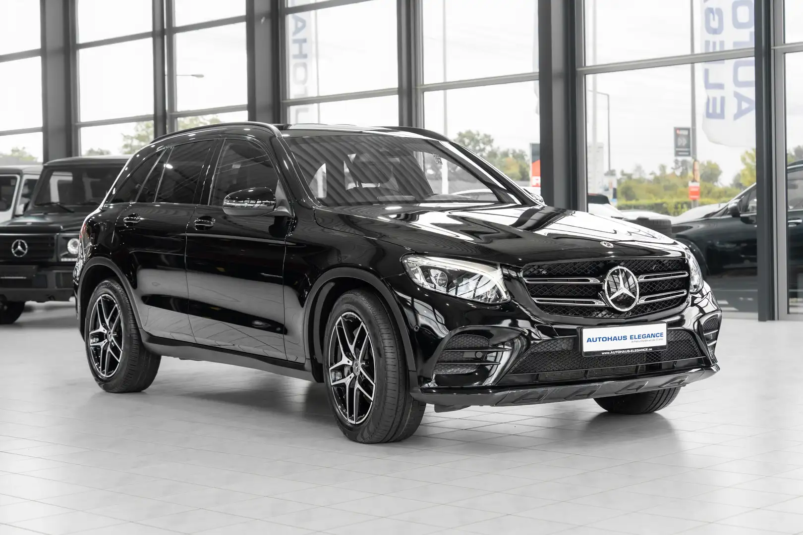 Mercedes-Benz GLC 350 d 4Matic*AMG-LINE*NIGHT.PAKET*1.HAND*LED Schwarz - 2