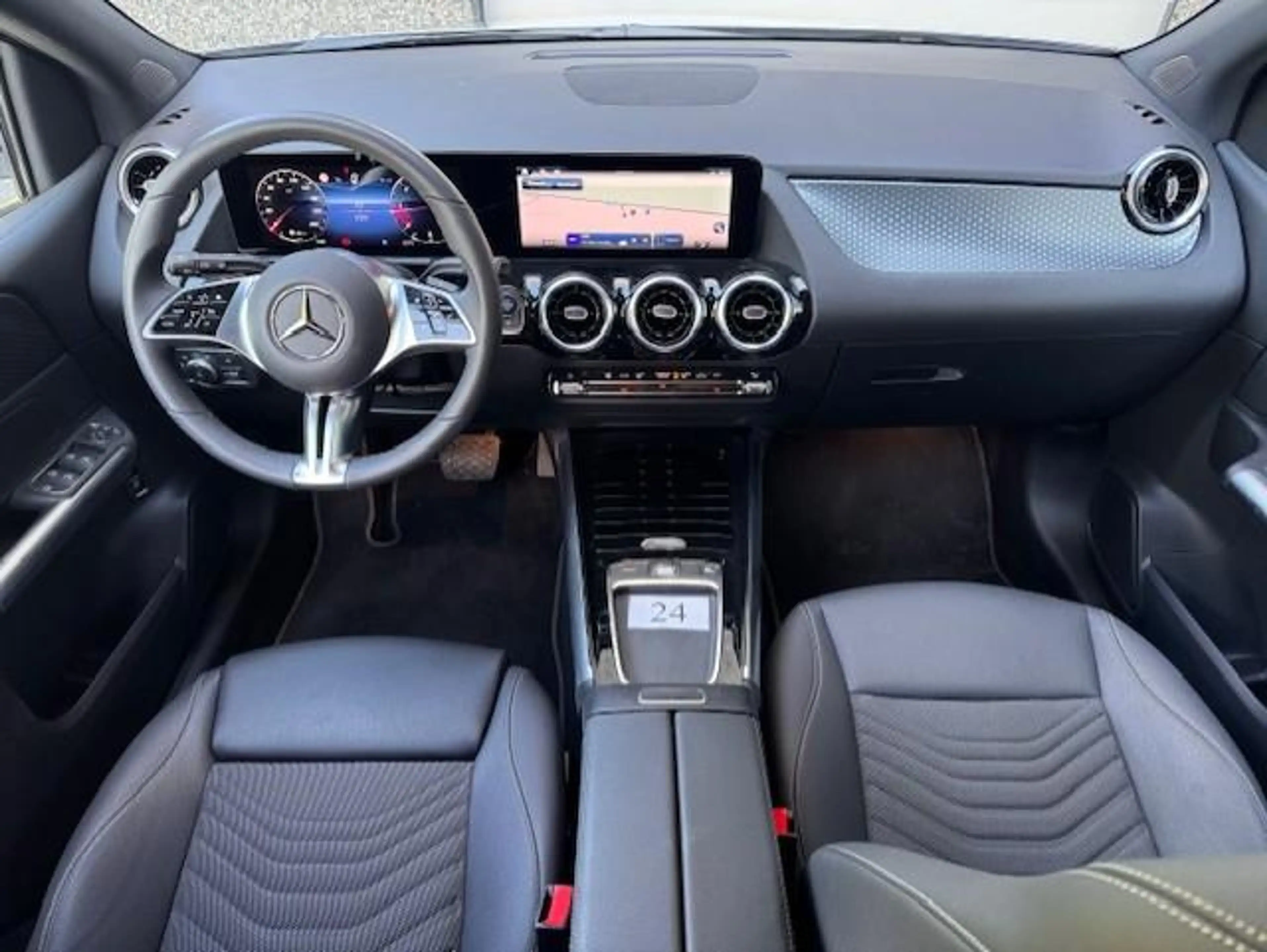 Mercedes-Benz B 180 d Business Line — photo 13