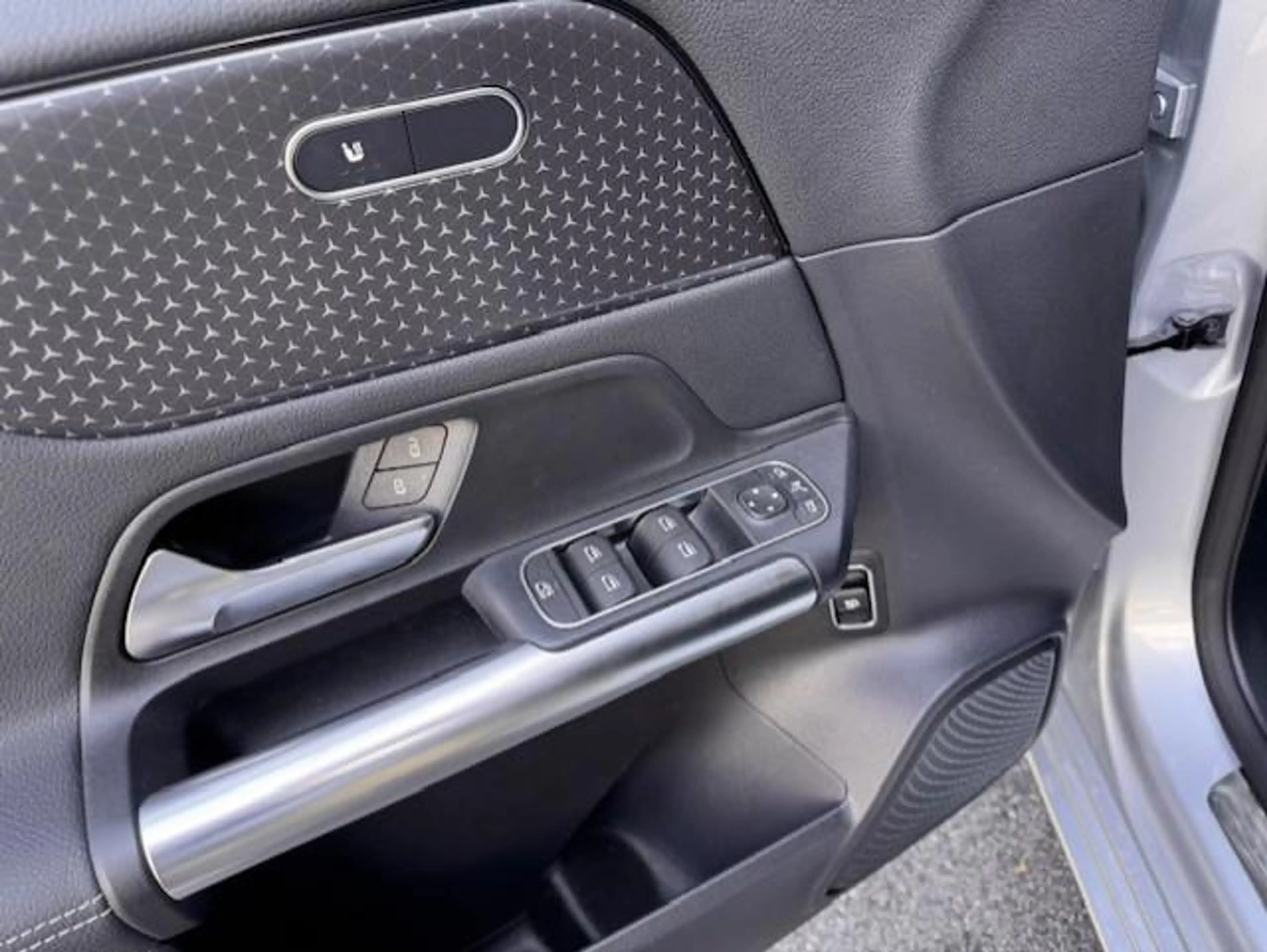 Mercedes-Benz B 180 d Business Line — photo 15