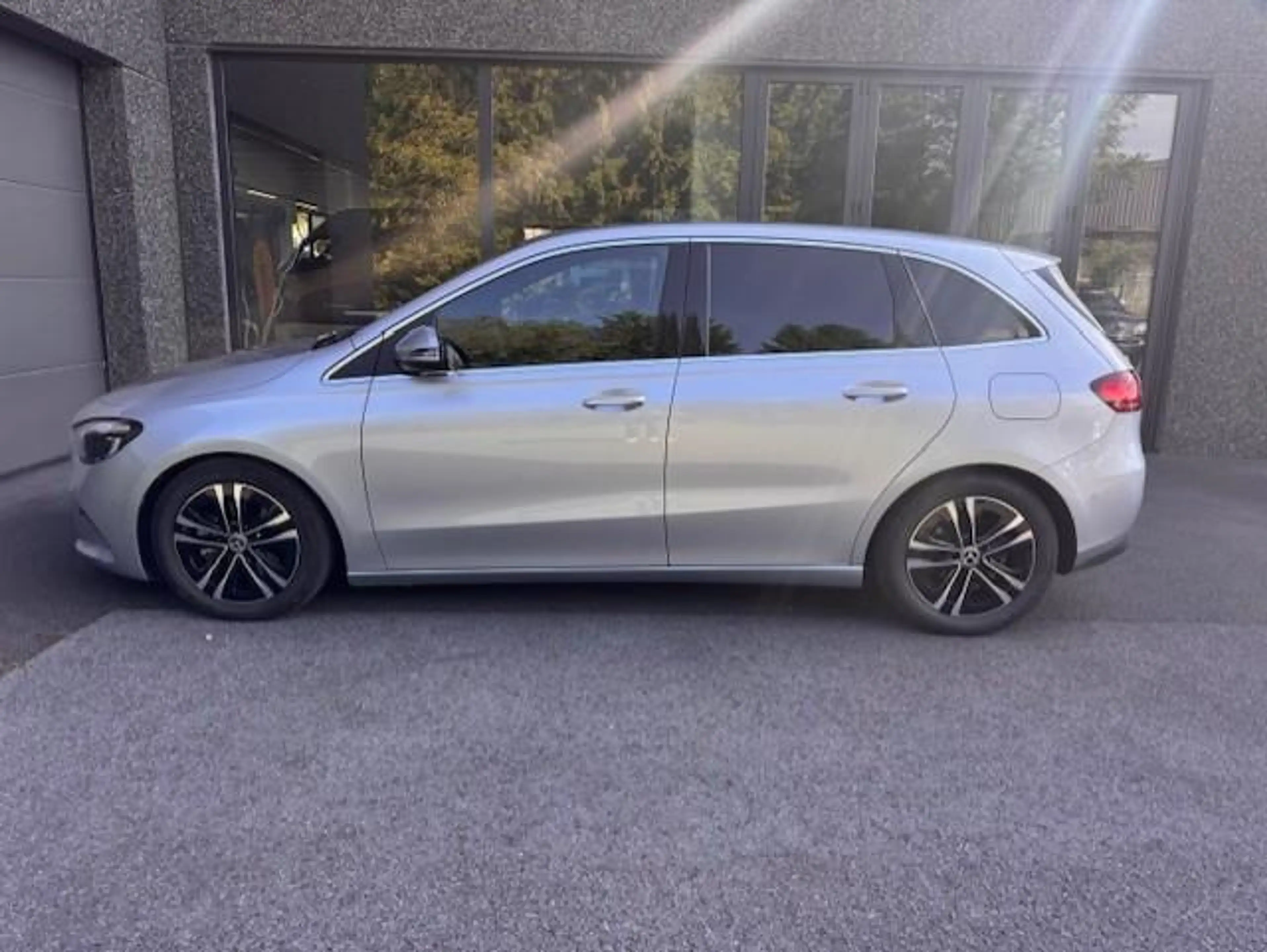 Mercedes-Benz B 180 d Business Line — photo 6