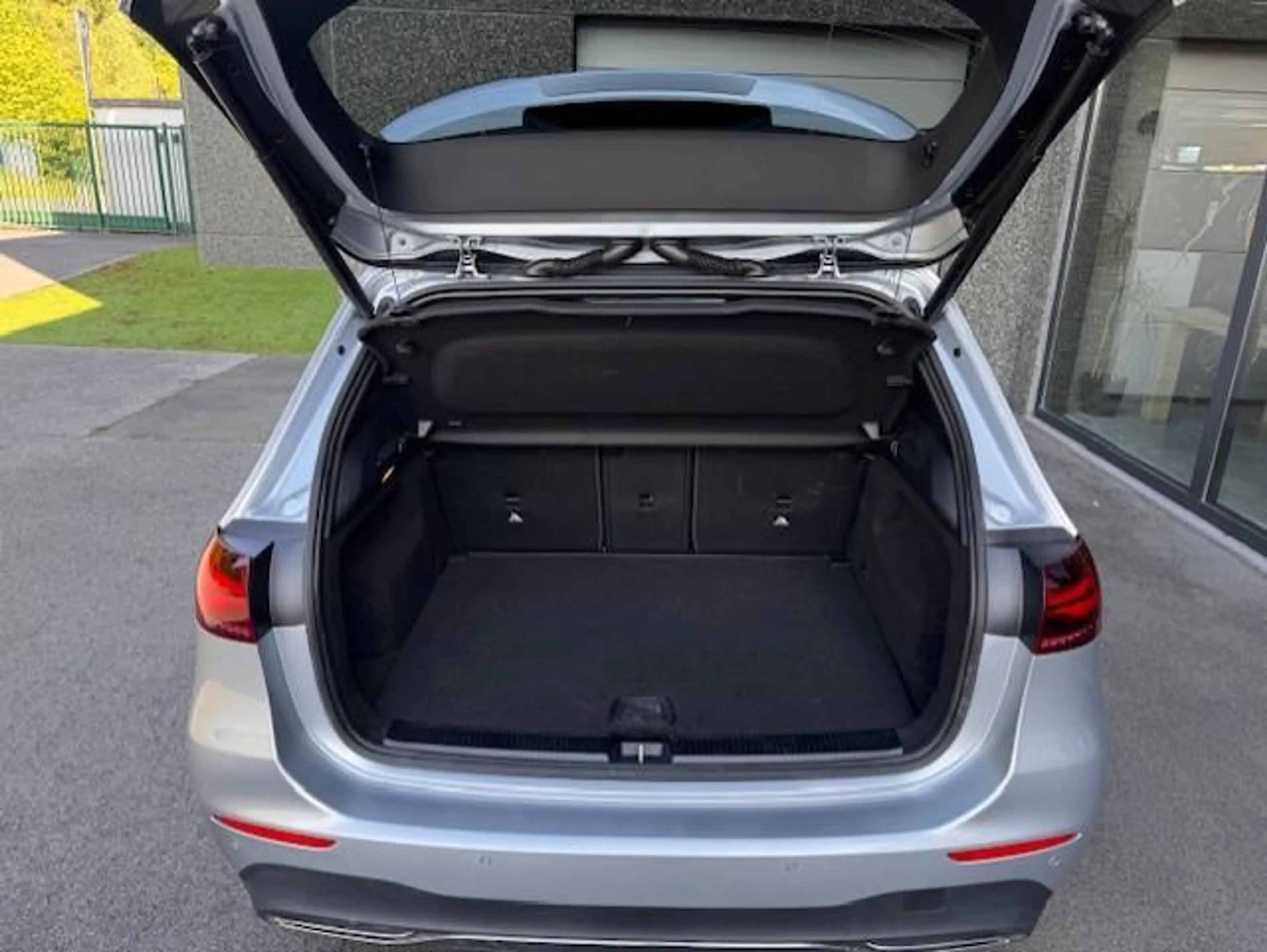 Mercedes-Benz B 180 d Business Line — photo 10