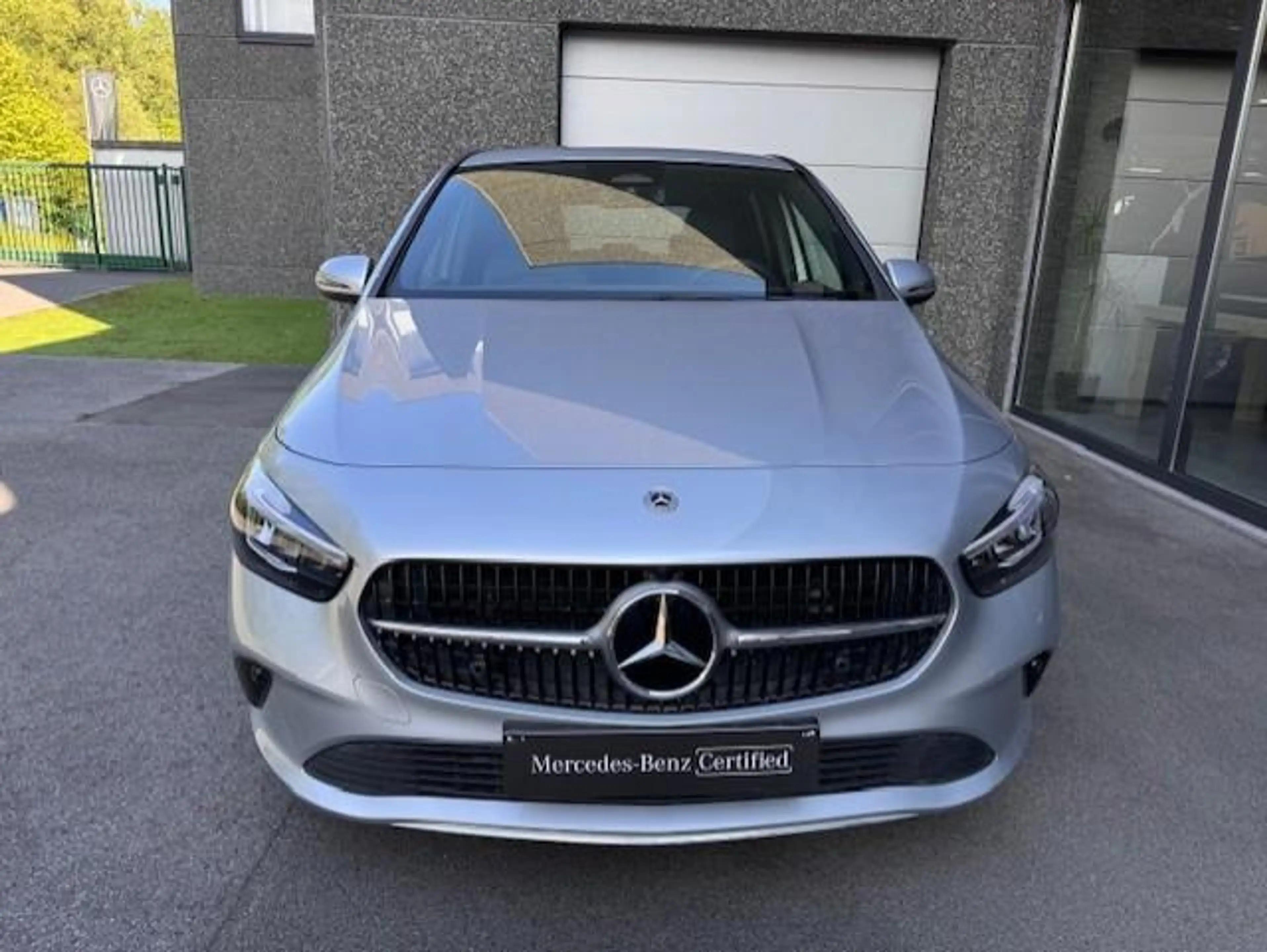Mercedes-Benz B 180 d Business Line — photo 2