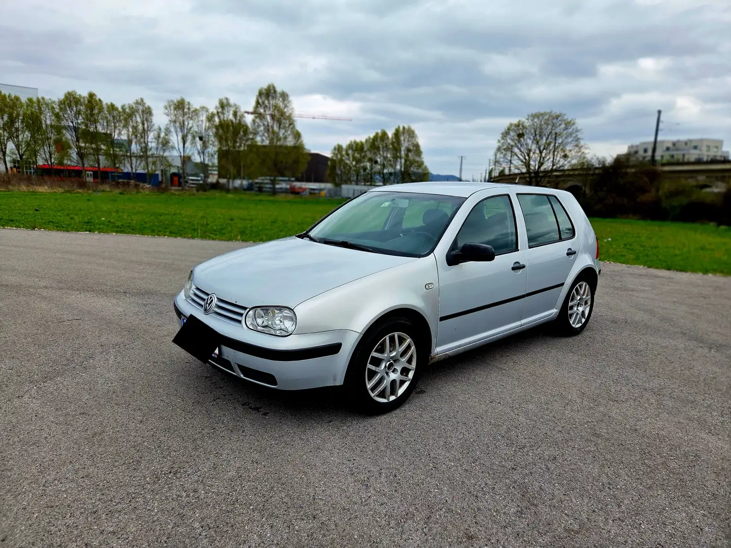 Volkswagen Golf 1.9 TDI - 1