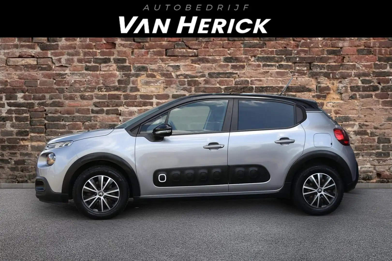 Citroen C3 1.2 PureTech S&S Feel Edition | Airco | Cruise | N Grijs - 2