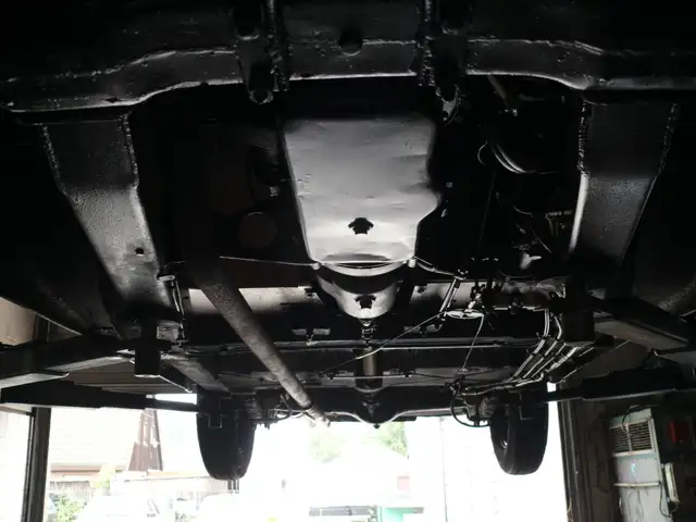 BMW 3 Series view 5