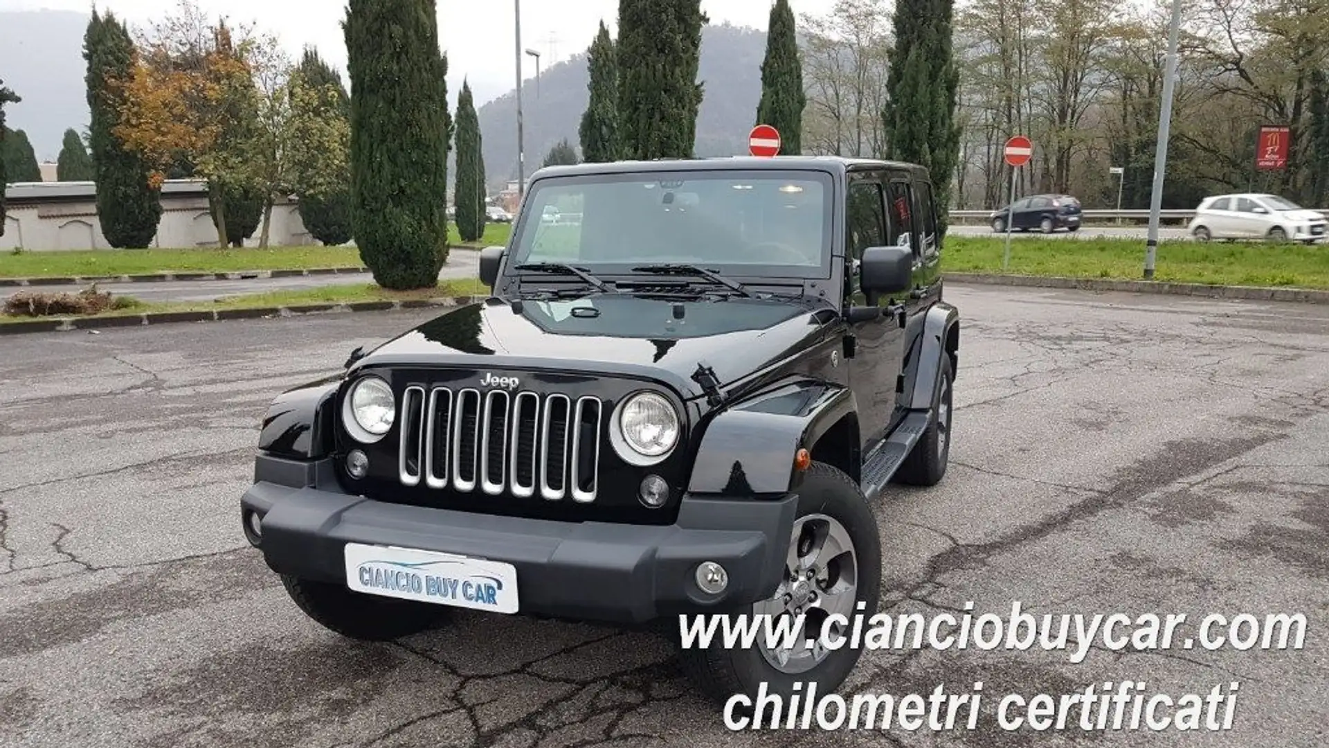 Jeep Wrangler Unlimited 2.8 CRD DPF Sahara Auto Nero - 1